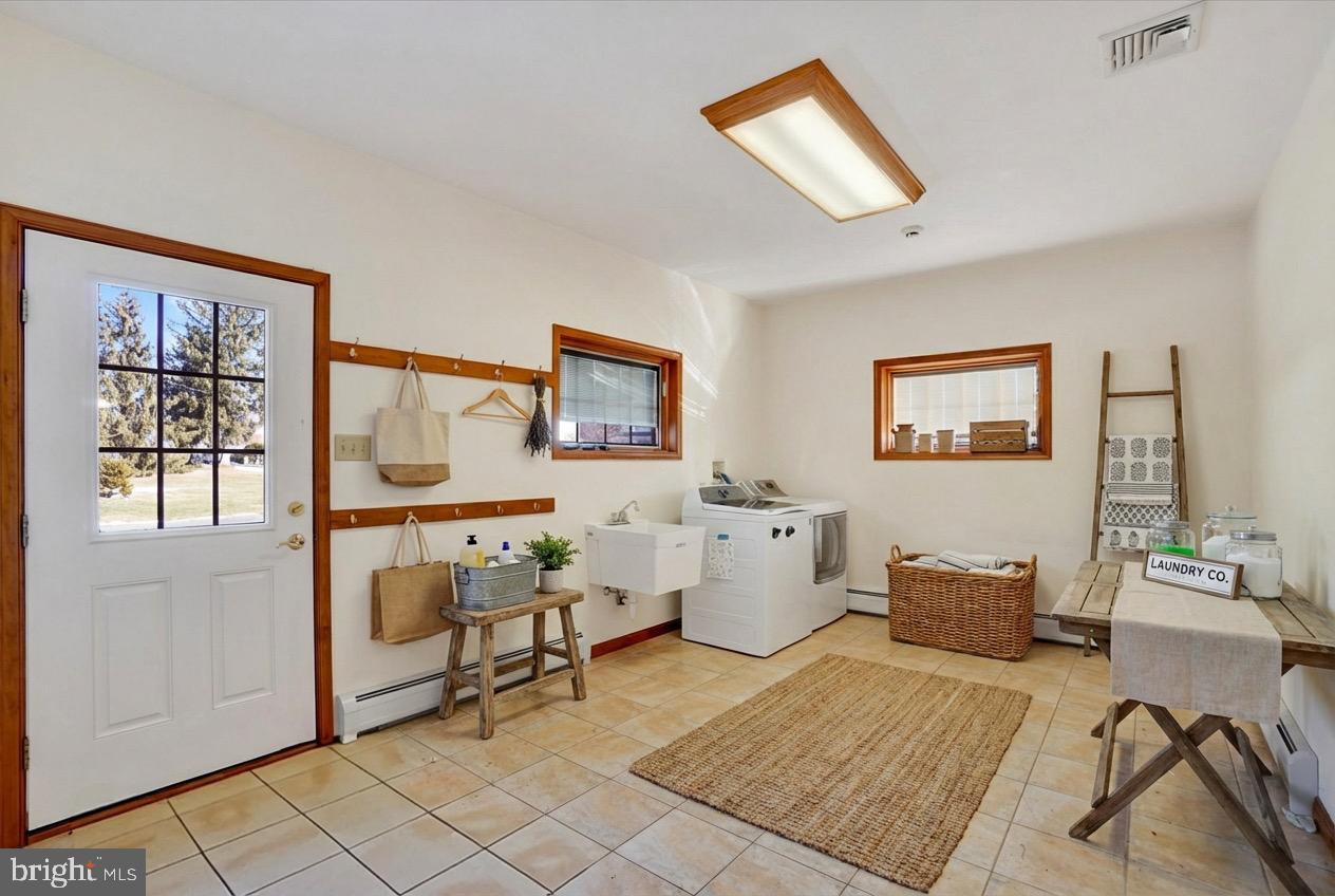 OUTDOOR COUNTRY CLUB - Residential