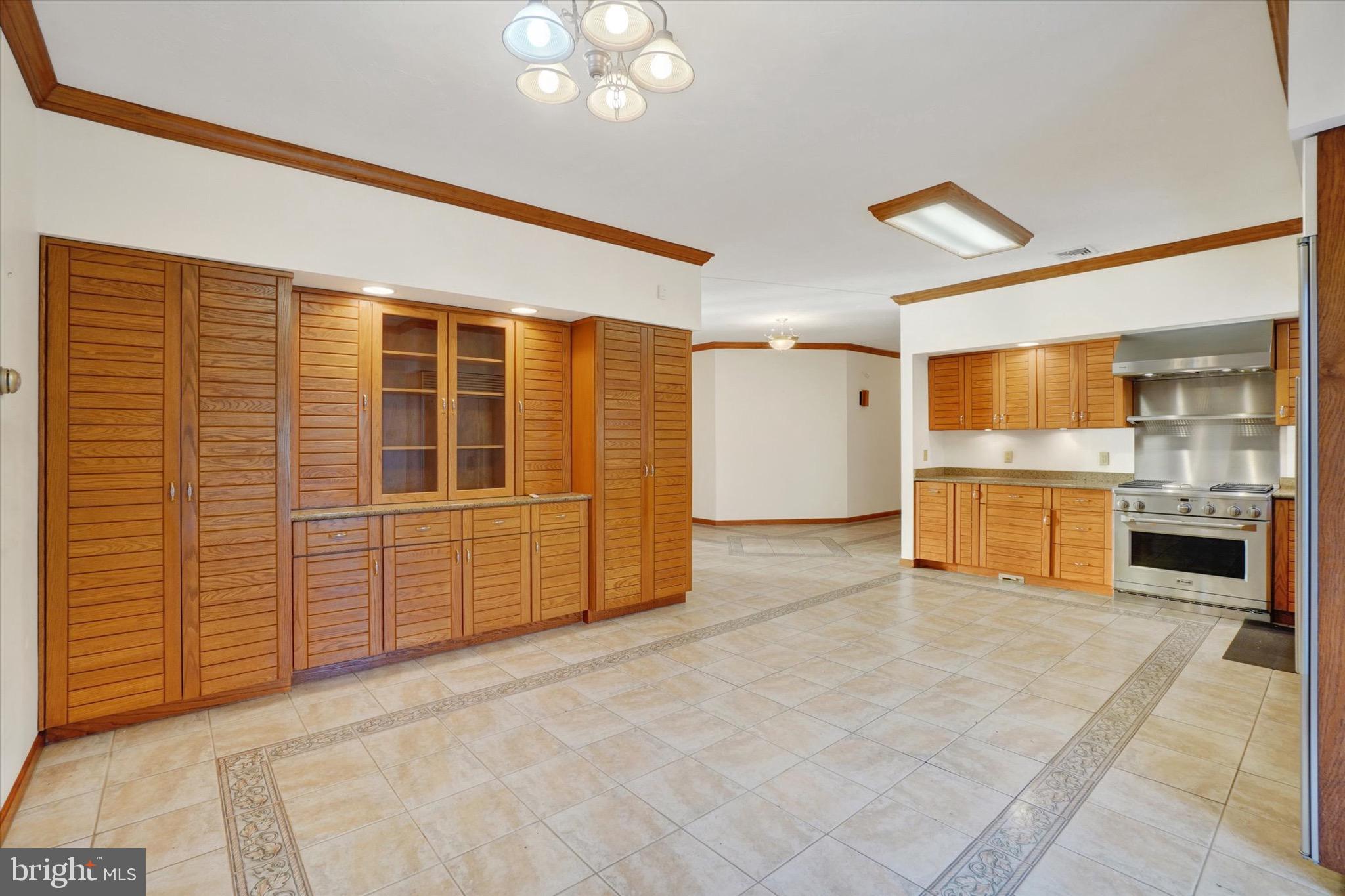 OUTDOOR COUNTRY CLUB - Residential