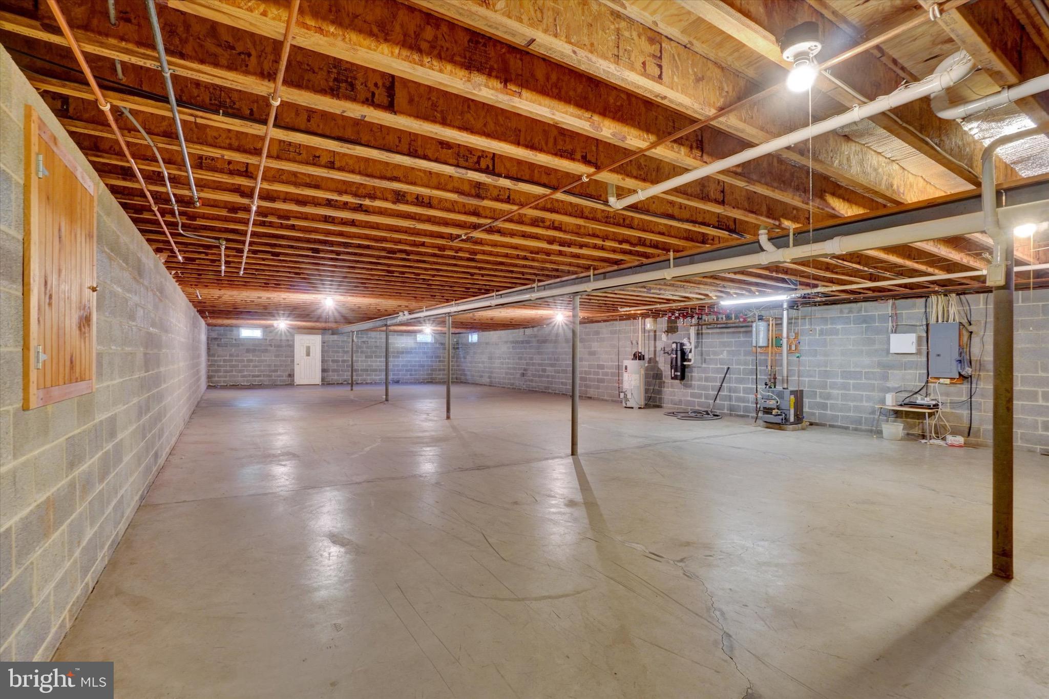 OUTDOOR COUNTRY CLUB - Residential