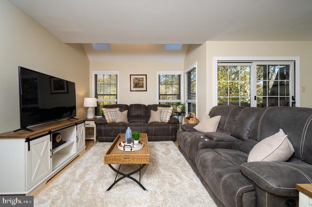 TERRACES OF WINDON - Residential Lease