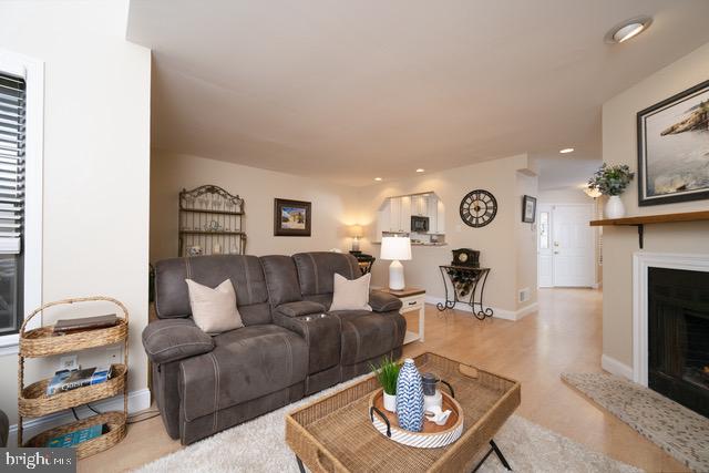 TERRACES OF WINDON - Residential Lease