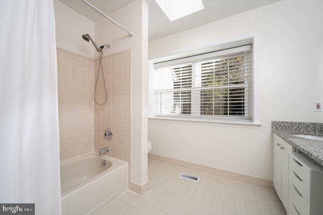 TERRACES OF WINDON - Residential Lease