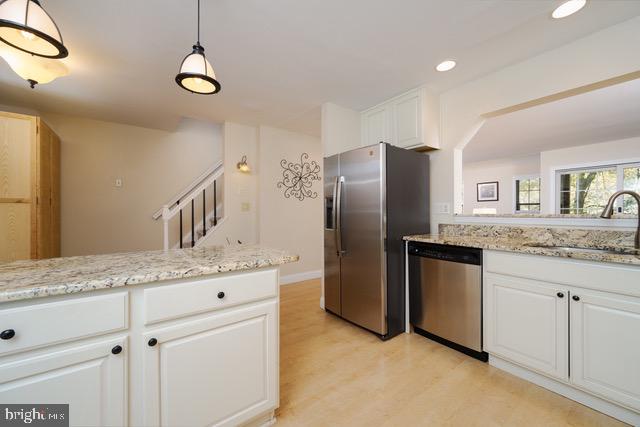 TERRACES OF WINDON - Residential Lease