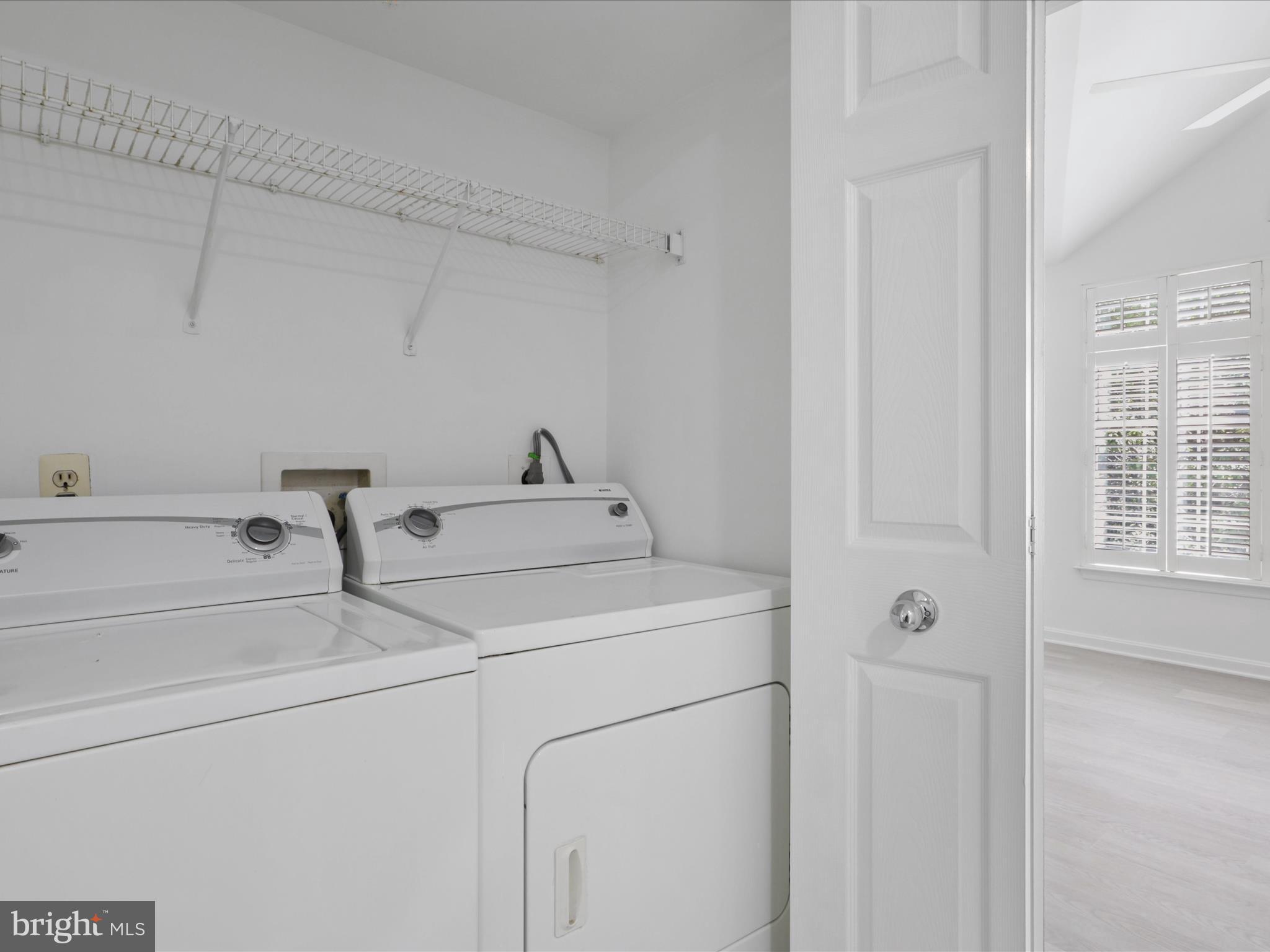 LINCOLNIA MEWS - Residential Lease