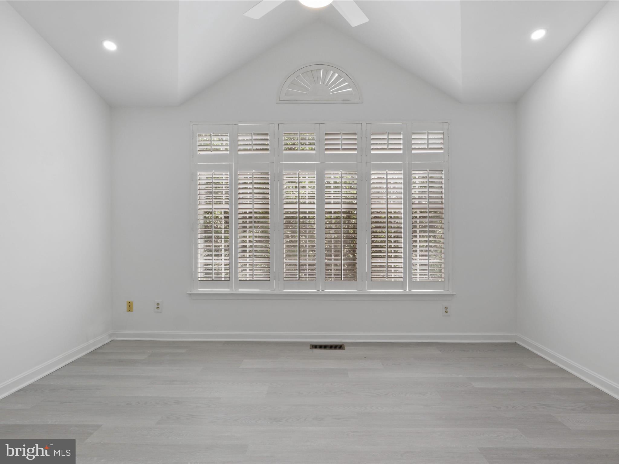 LINCOLNIA MEWS - Residential Lease