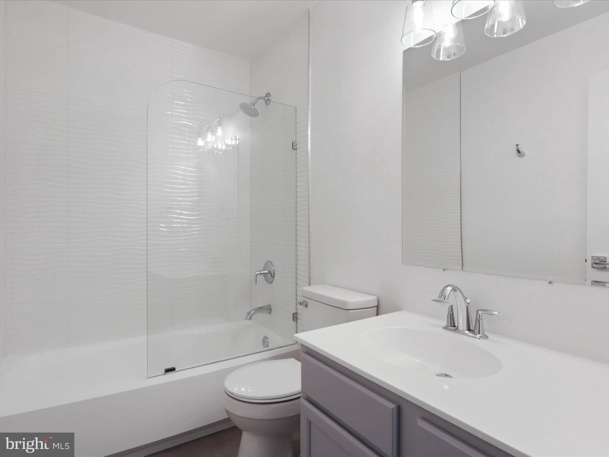 LINCOLNIA MEWS - Residential Lease