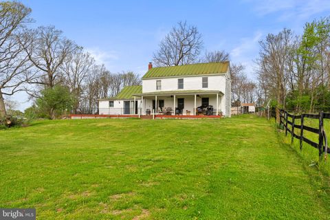 Homes For Sale - 420 Russell Road<br/> BERRYVILLE, VA 22611