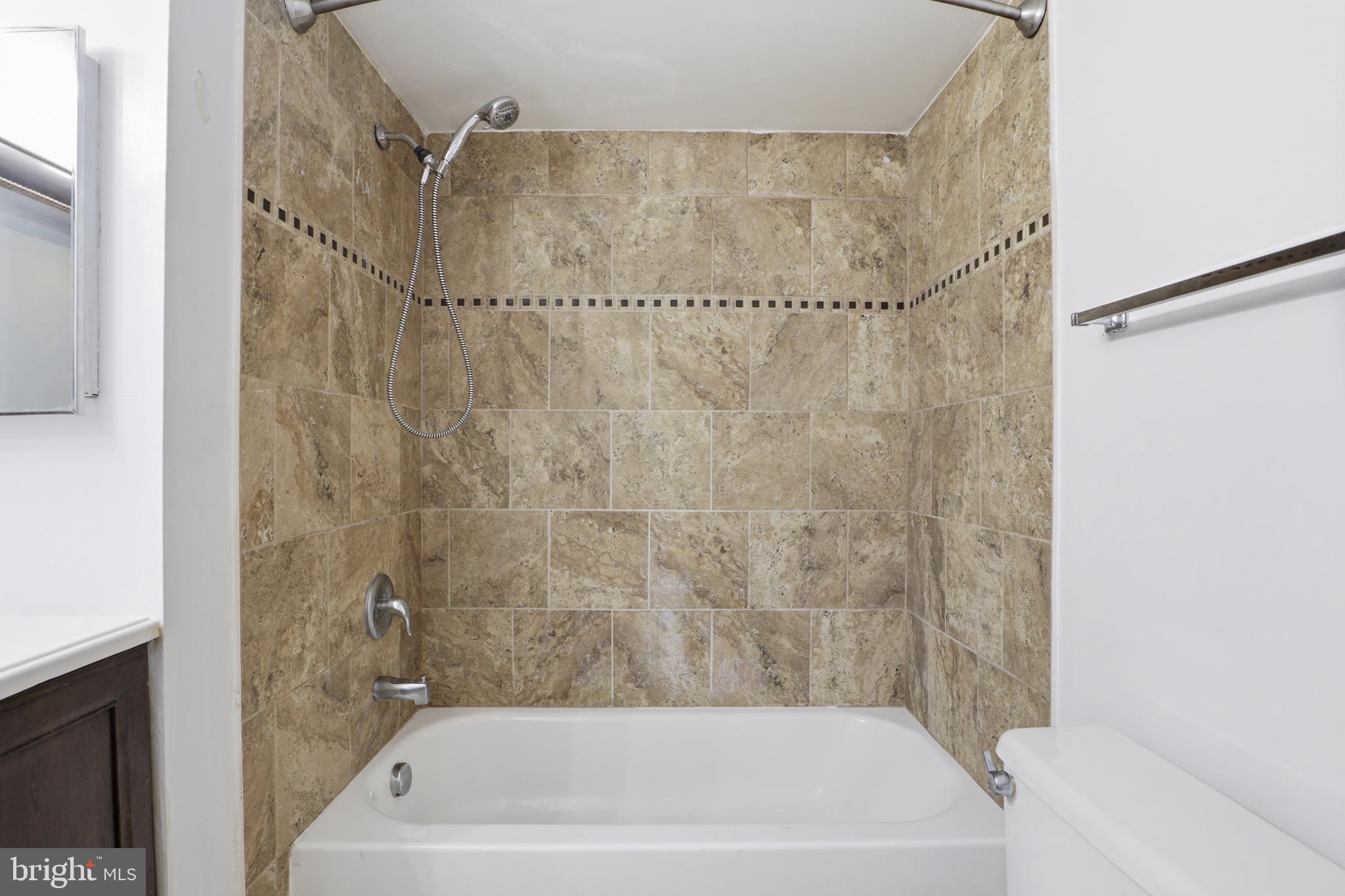 SKYLINE SQUARE CONDO - Residential