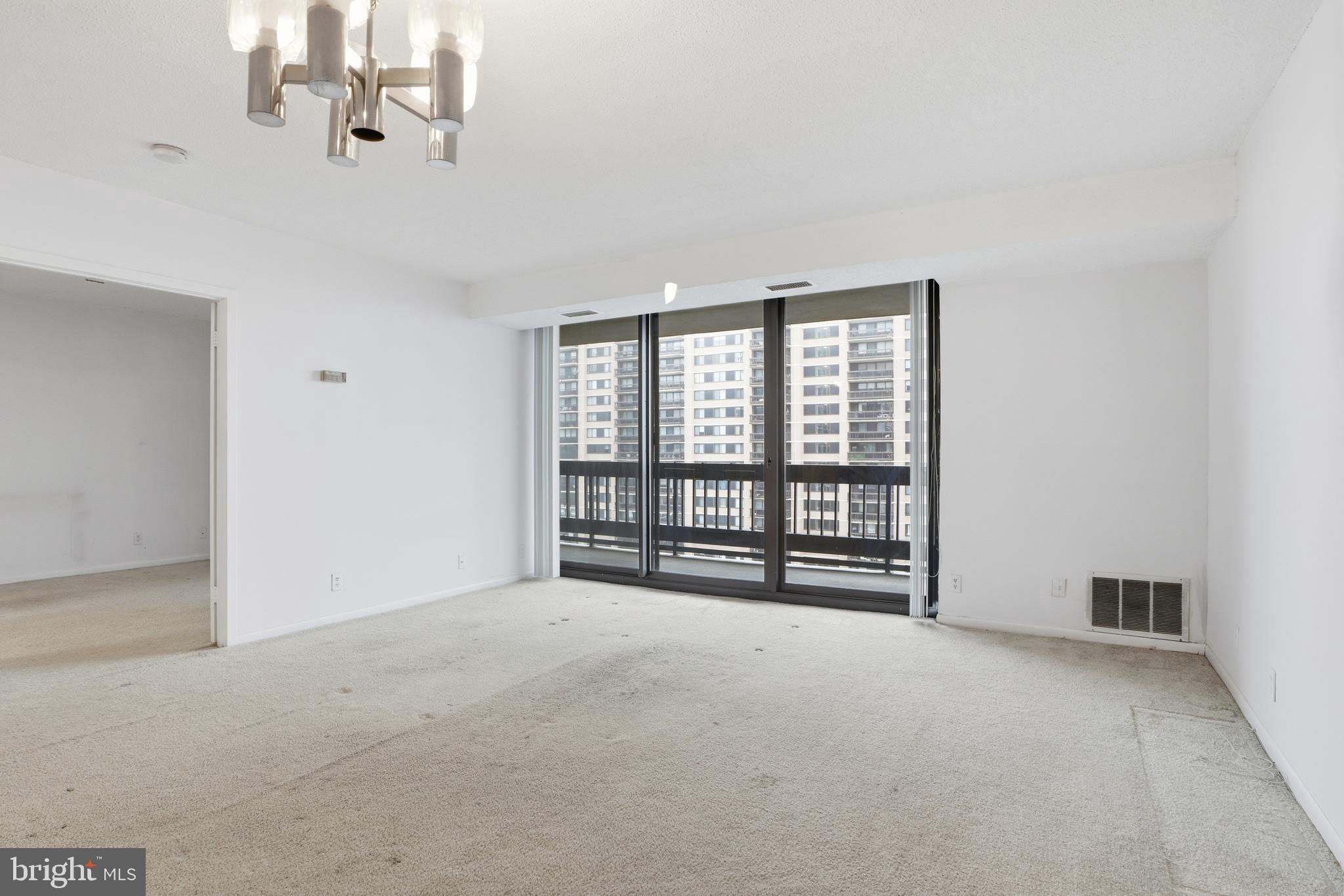 SKYLINE SQUARE CONDO - Residential