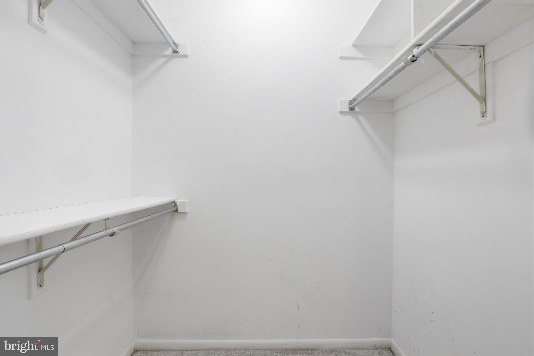 SKYLINE SQUARE CONDO - Residential