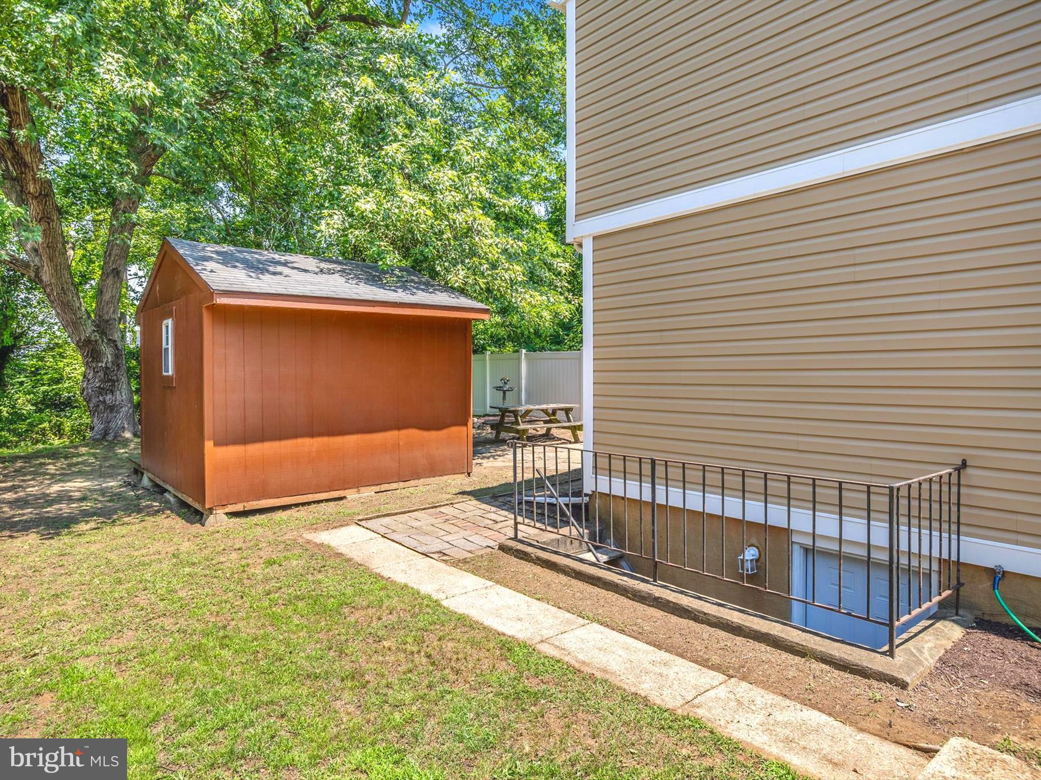 BRIGHTLEAF - Residential