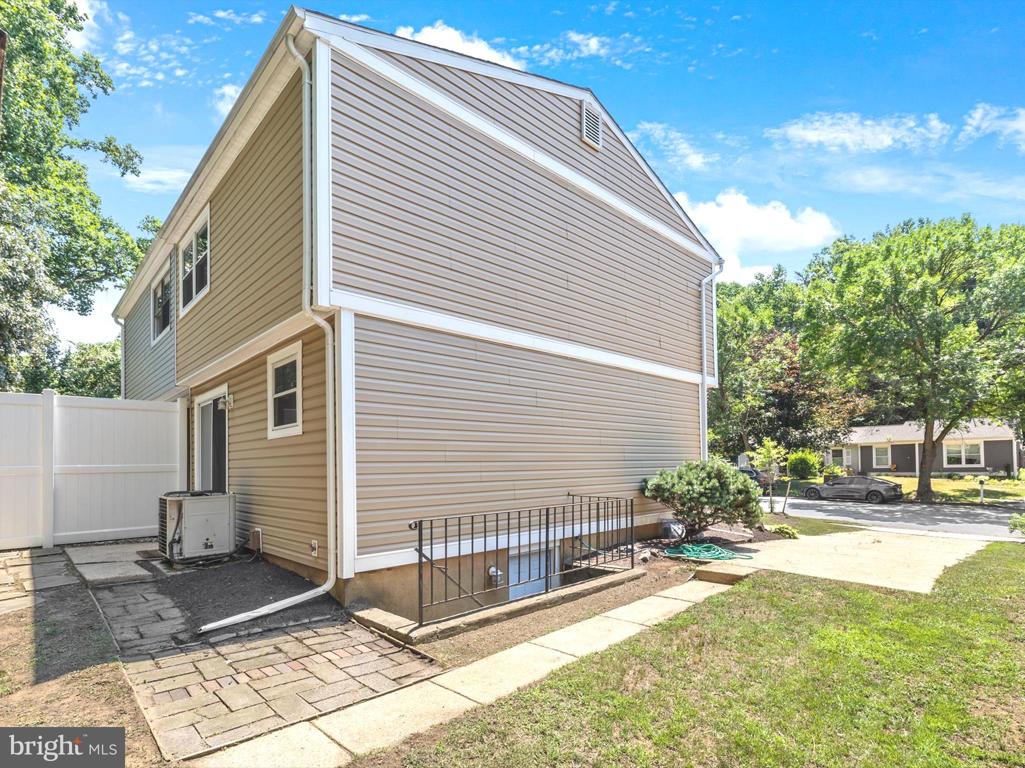 BRIGHTLEAF - Residential