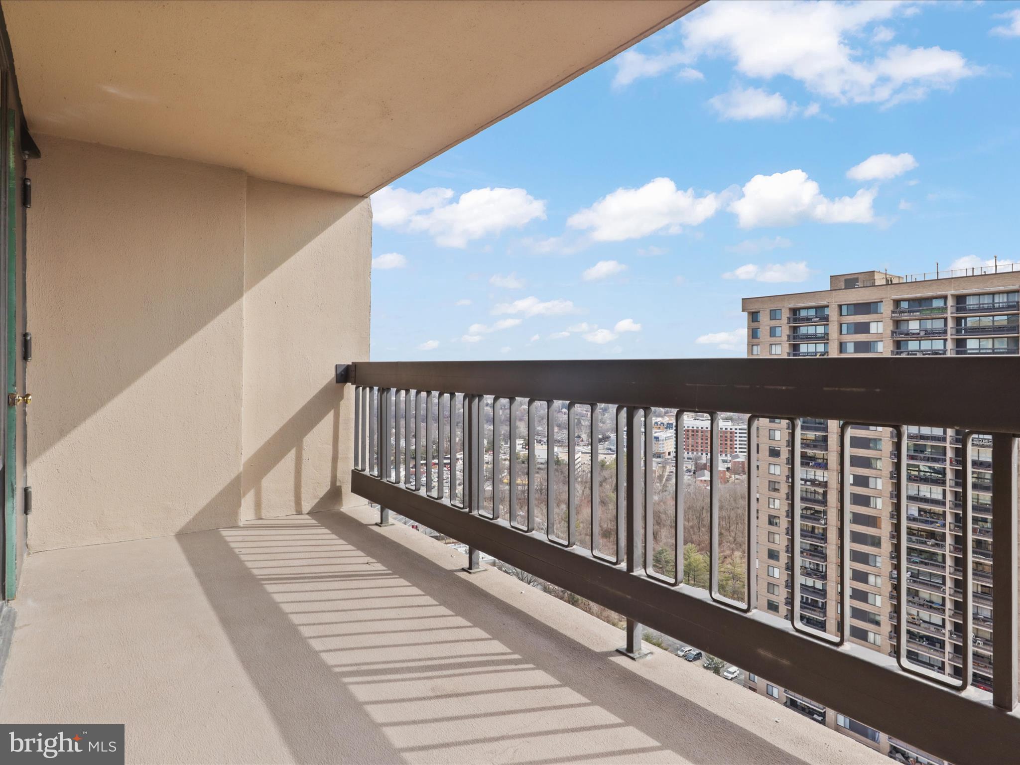 SKYLINE PLAZA - Residential