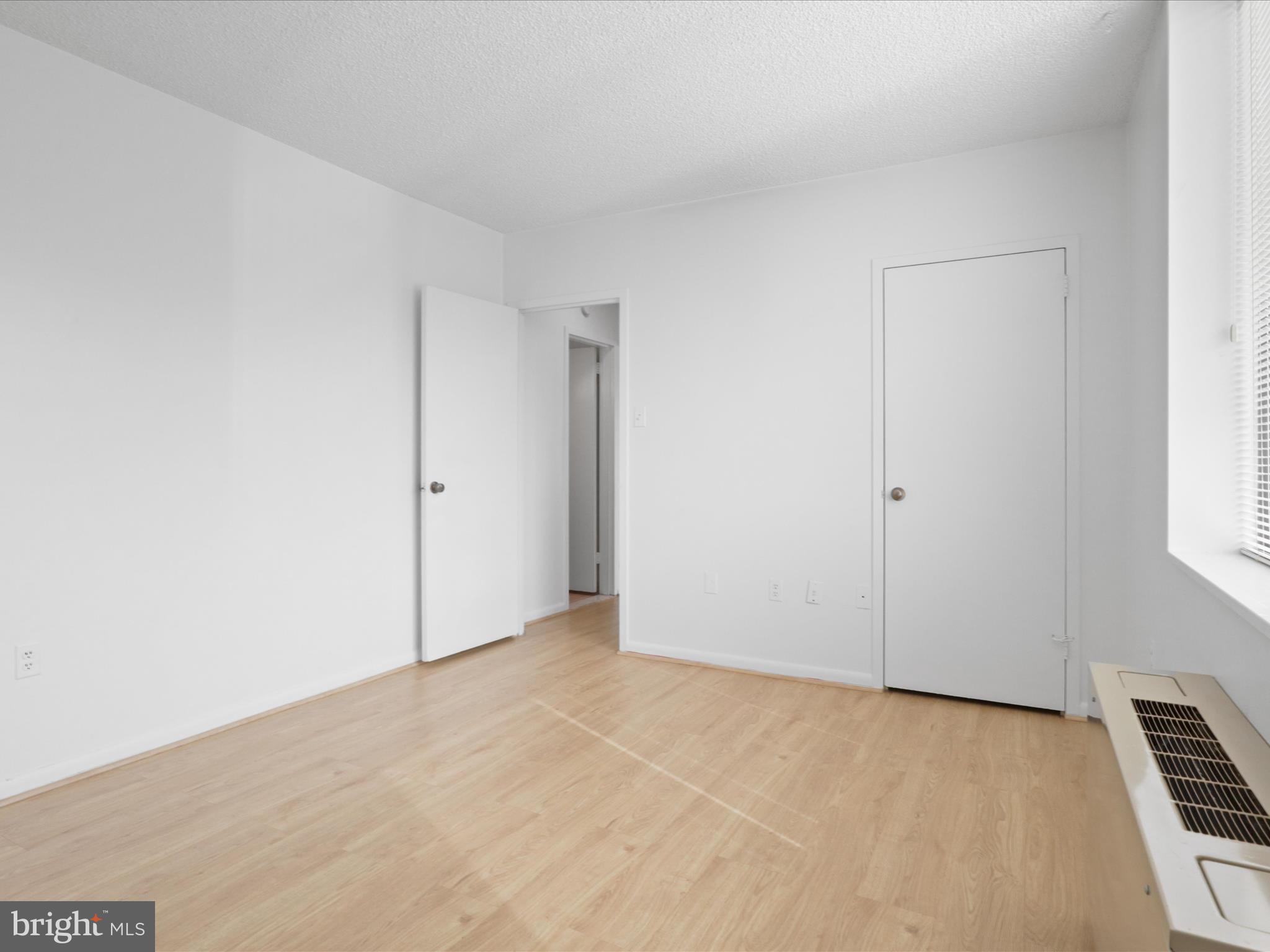 SKYLINE PLAZA - Residential