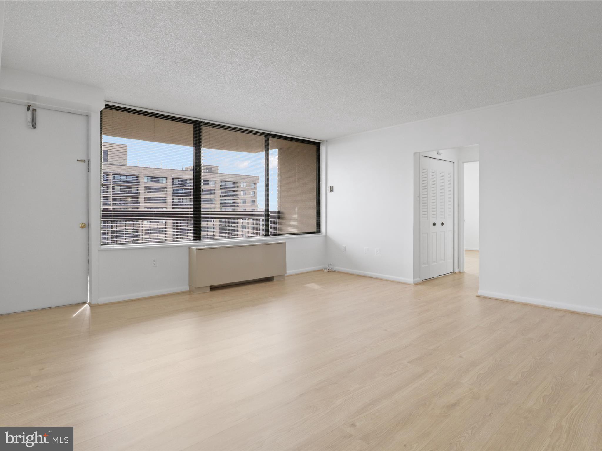 SKYLINE PLAZA - Residential