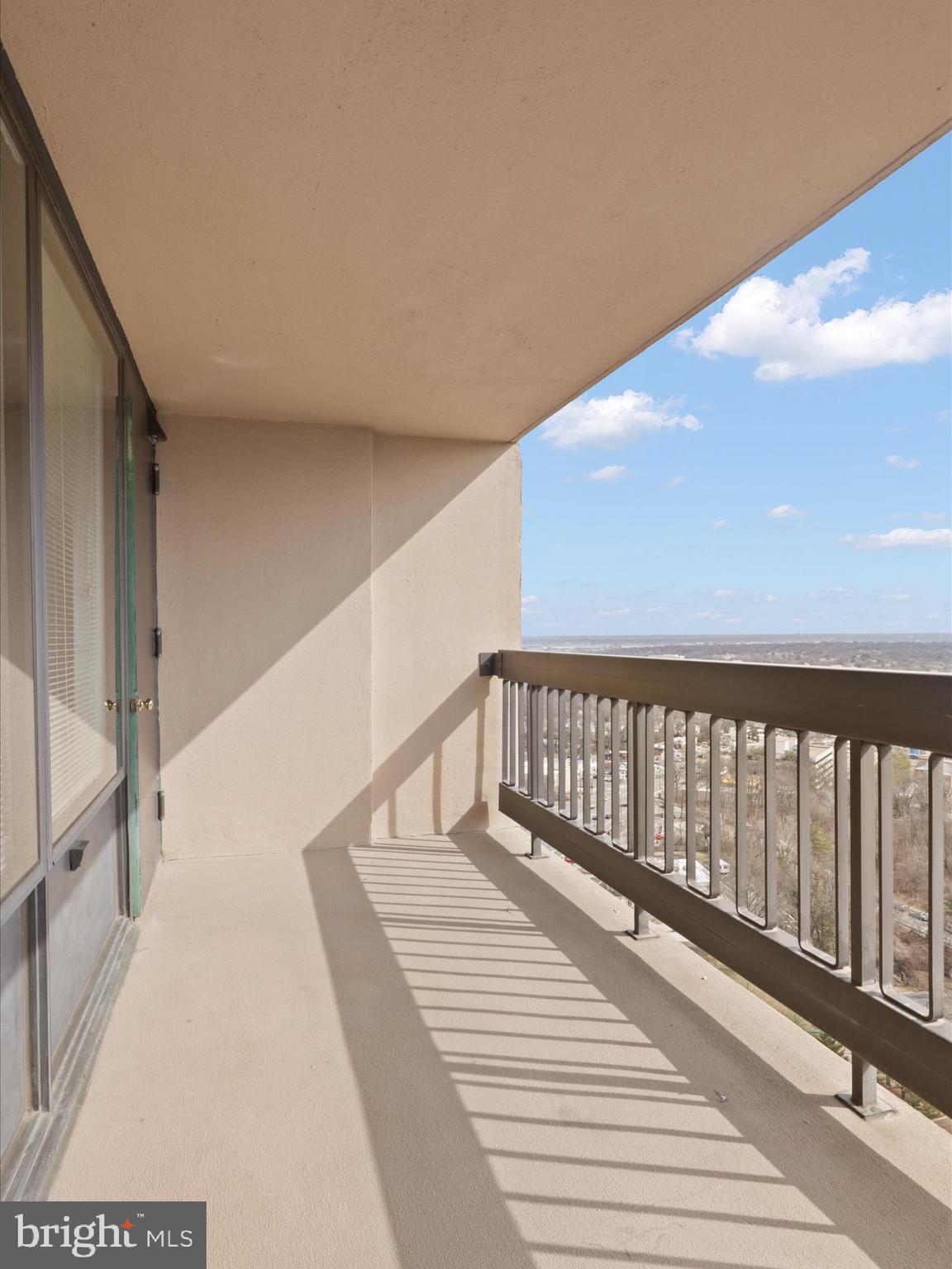 SKYLINE PLAZA - Residential