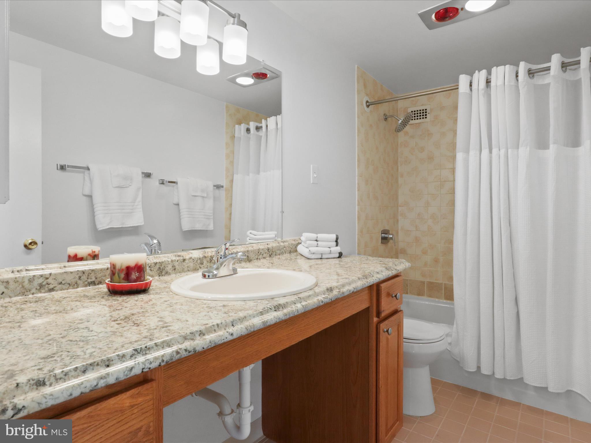 SKYLINE PLAZA - Residential