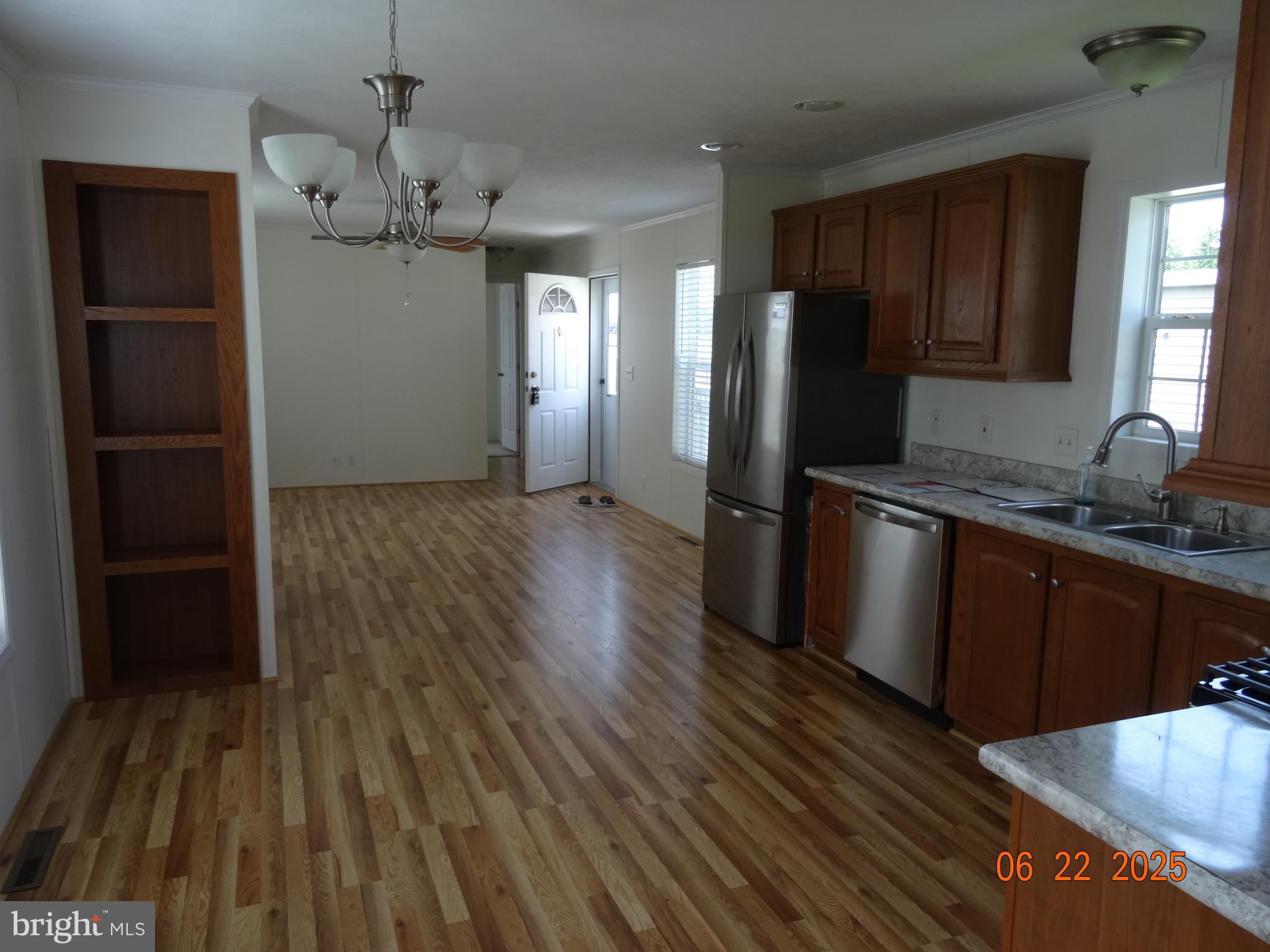 48 MOLLIE DRIVE