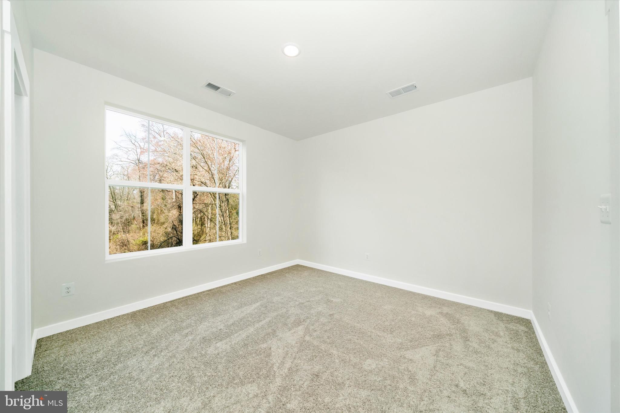 MILLERSVILLE - Residential