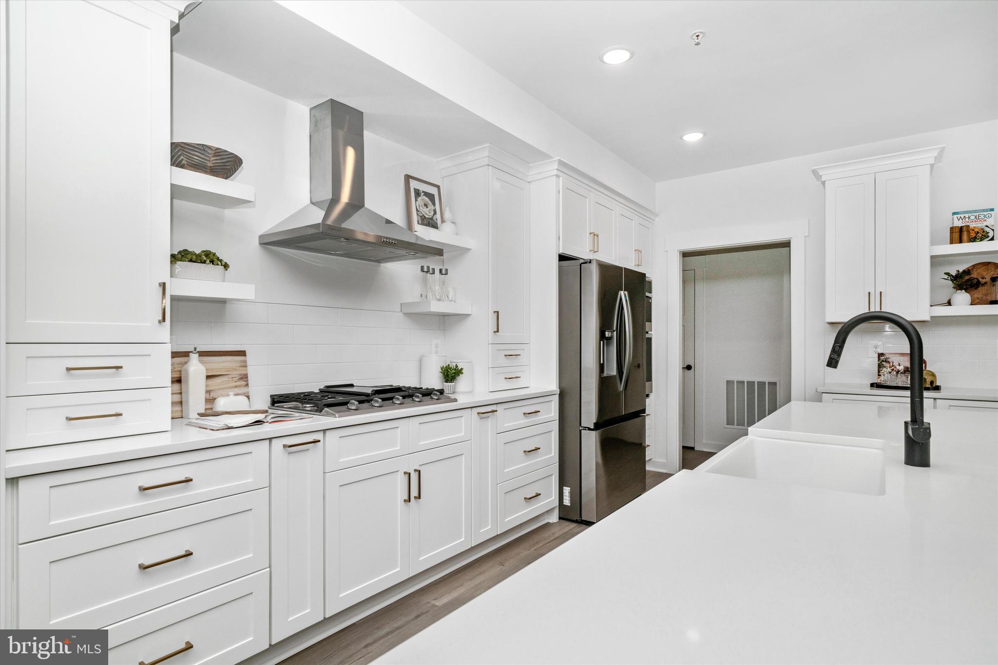 MILLERSVILLE - Residential