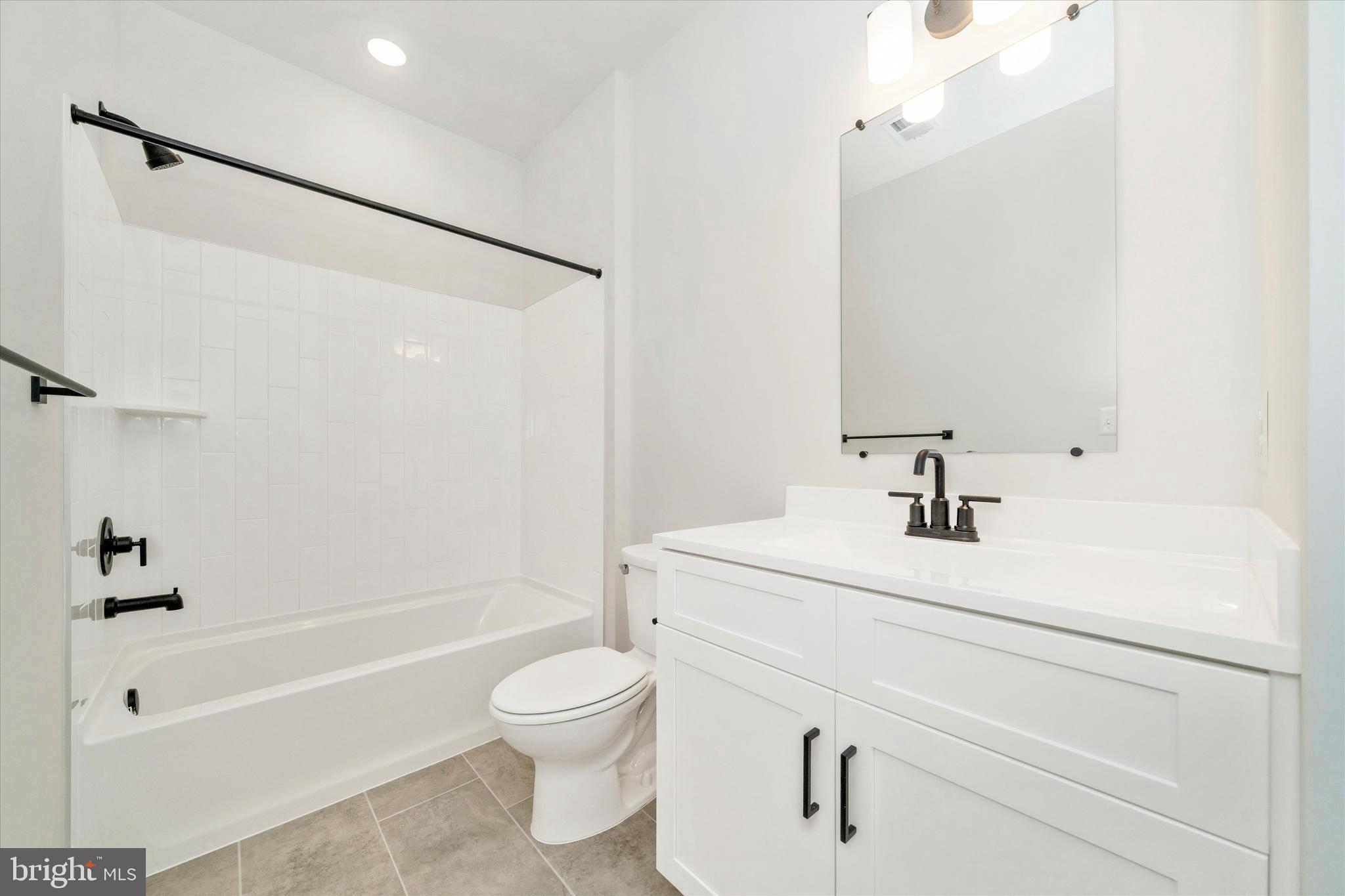 MILLERSVILLE - Residential