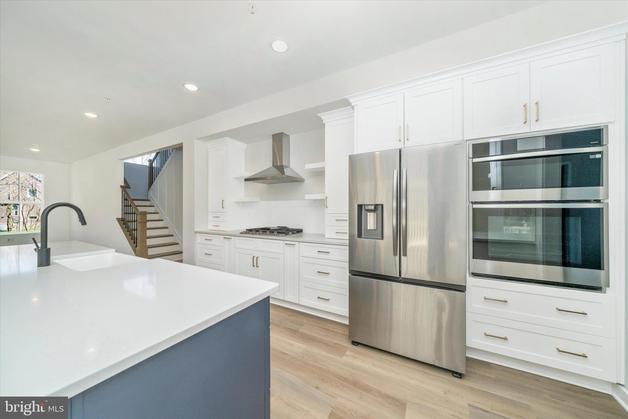 MILLERSVILLE - Residential