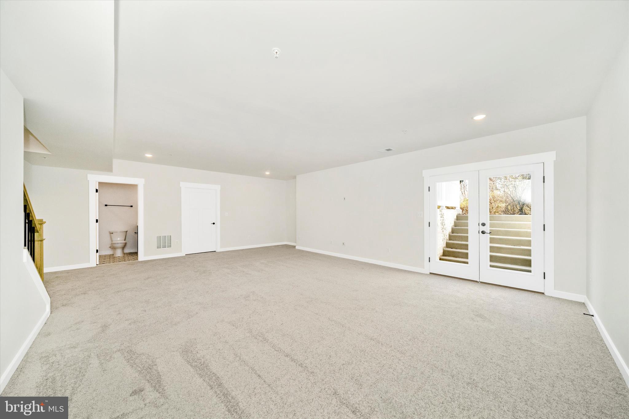 MILLERSVILLE - Residential