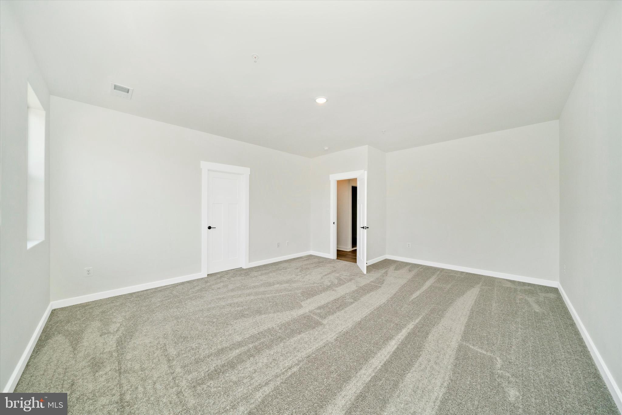 MILLERSVILLE - Residential