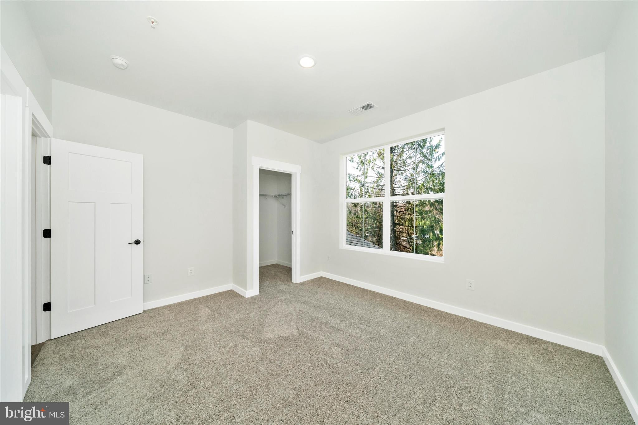 MILLERSVILLE - Residential