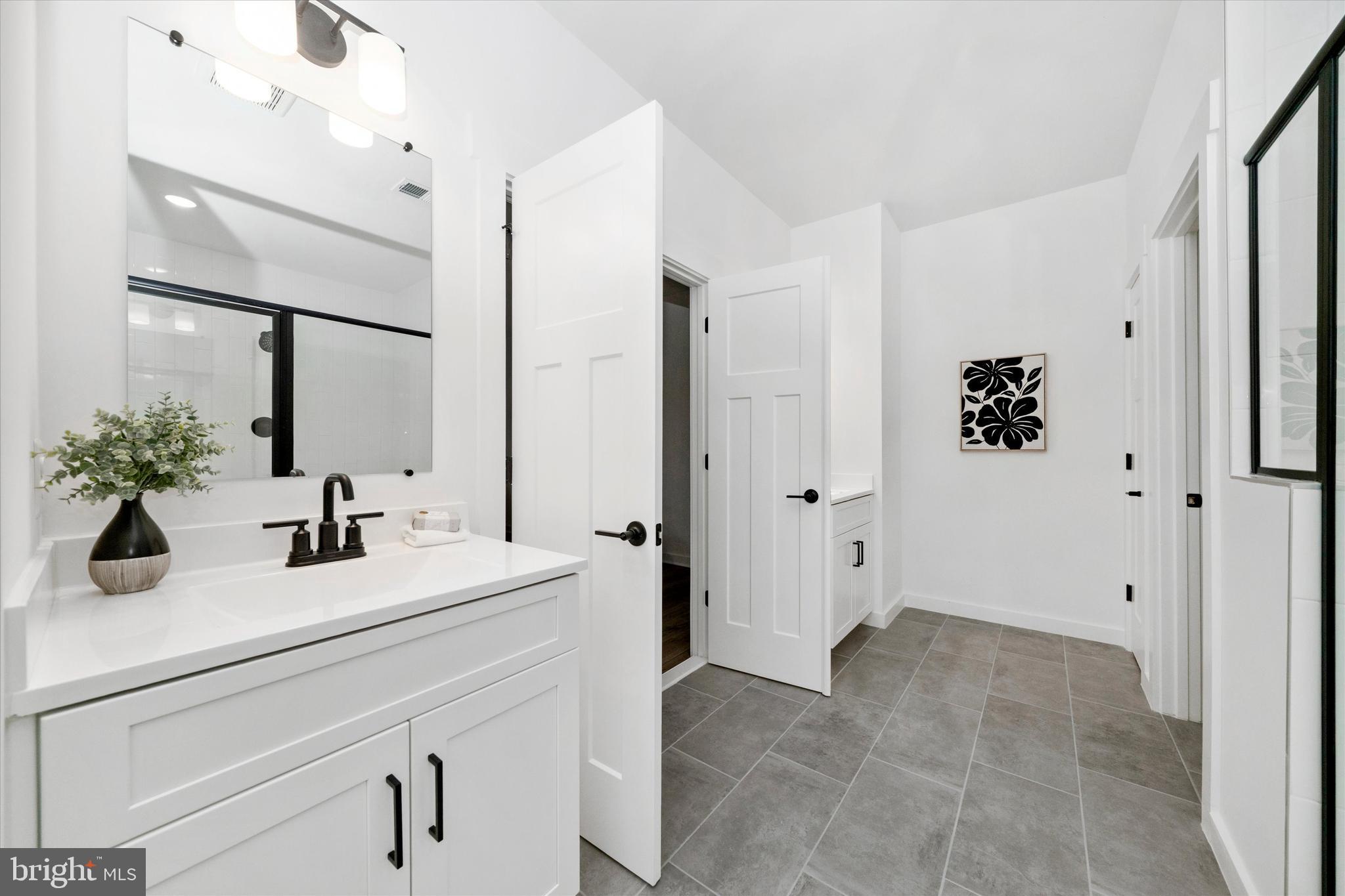 MILLERSVILLE - Residential