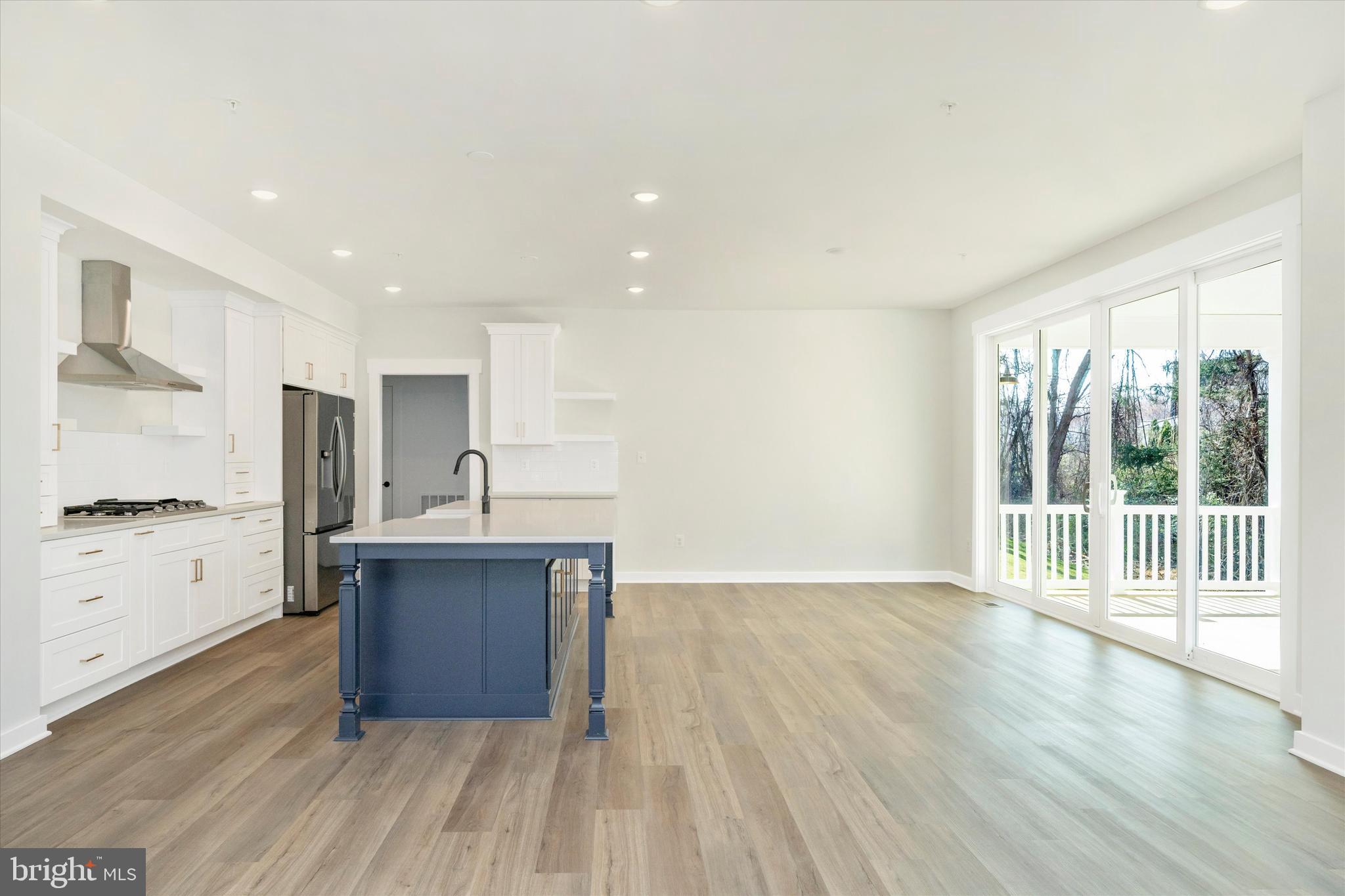 MILLERSVILLE - Residential