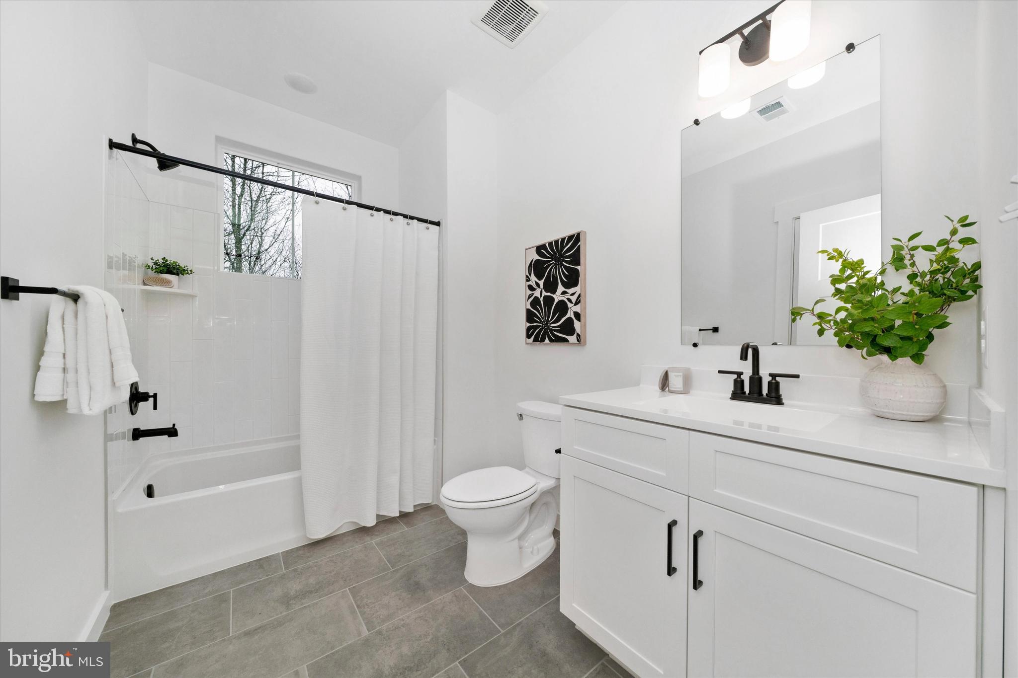 MILLERSVILLE - Residential