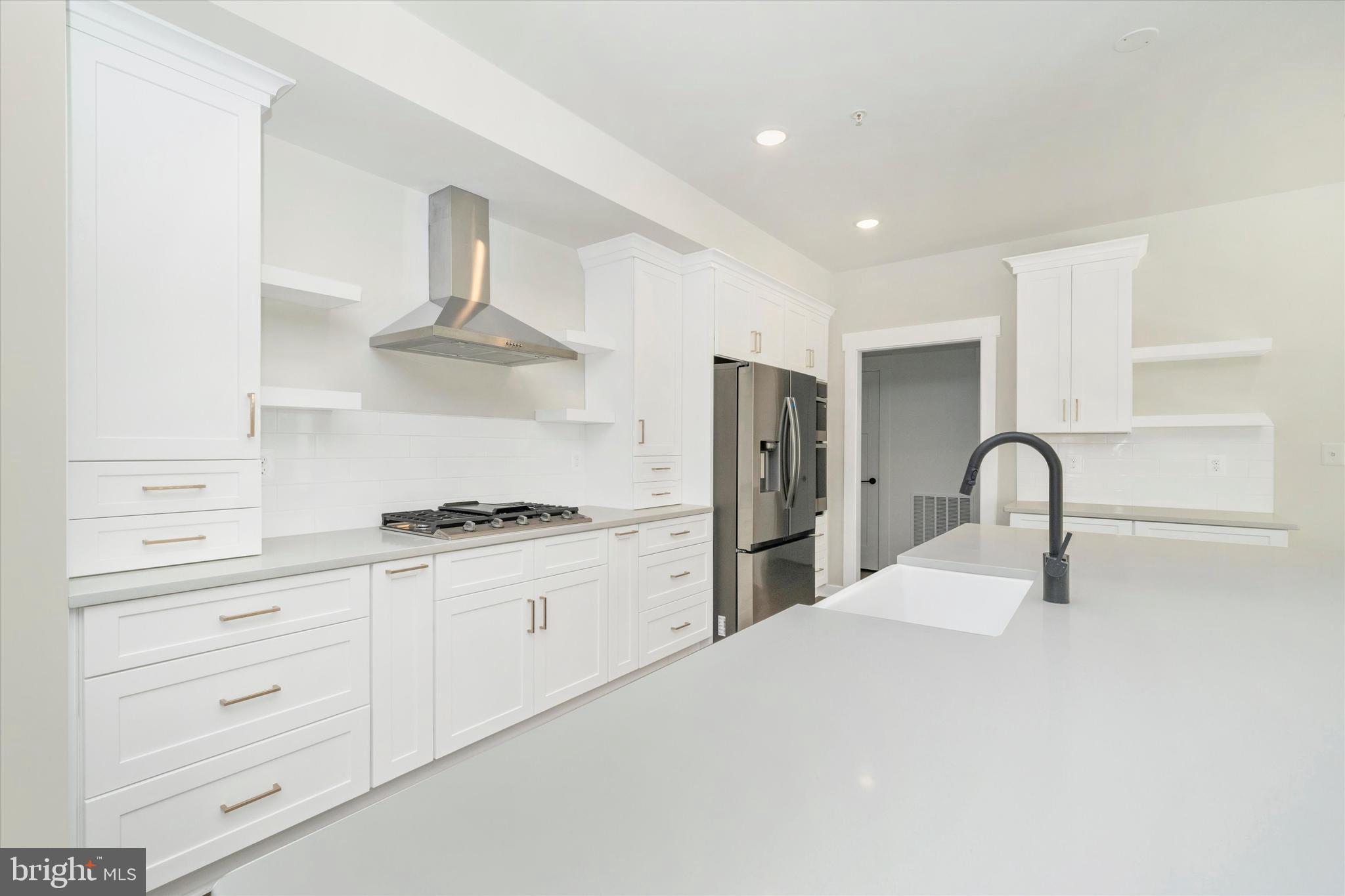 MILLERSVILLE - Residential