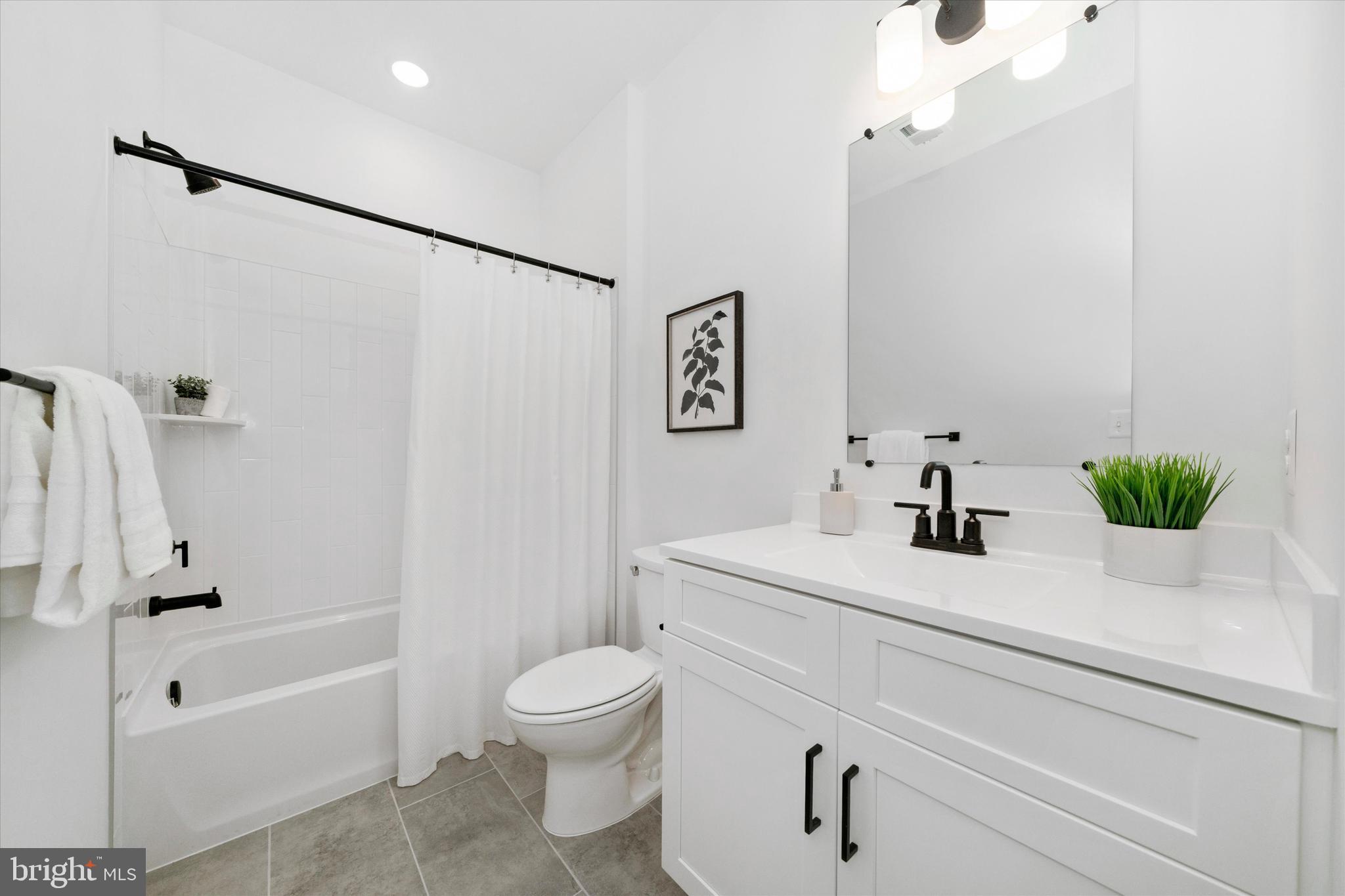 MILLERSVILLE - Residential