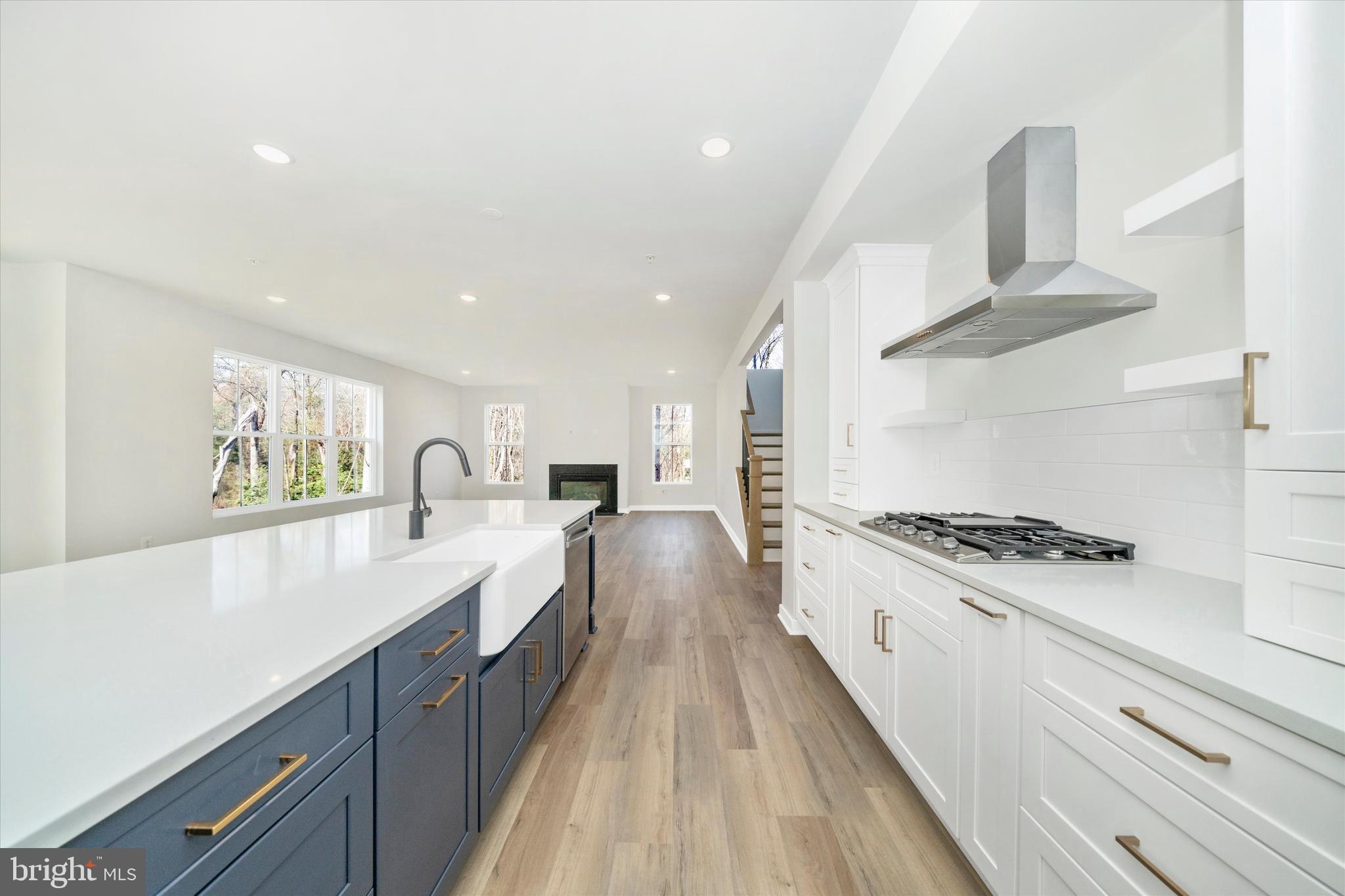 MILLERSVILLE - Residential