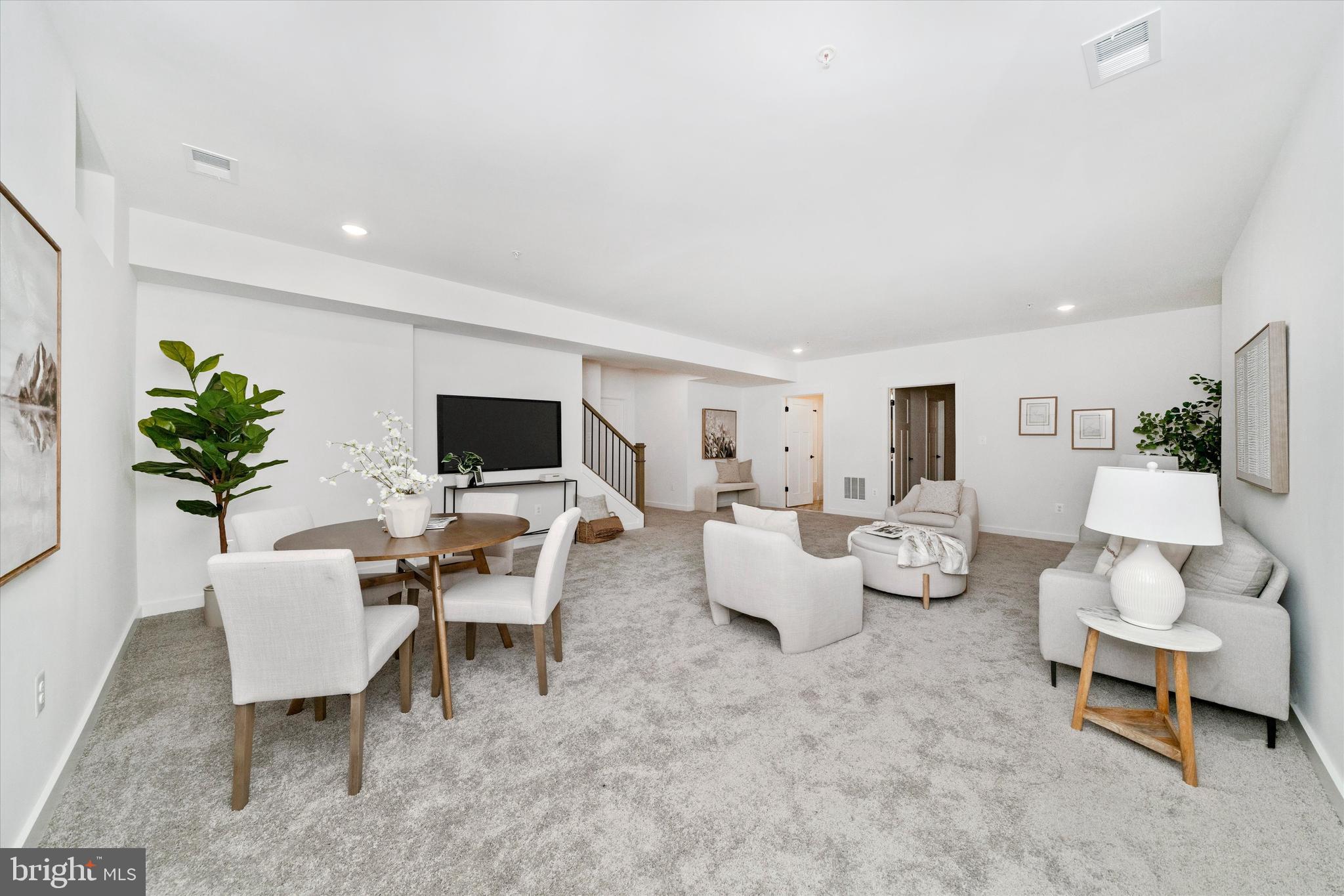 MILLERSVILLE - Residential