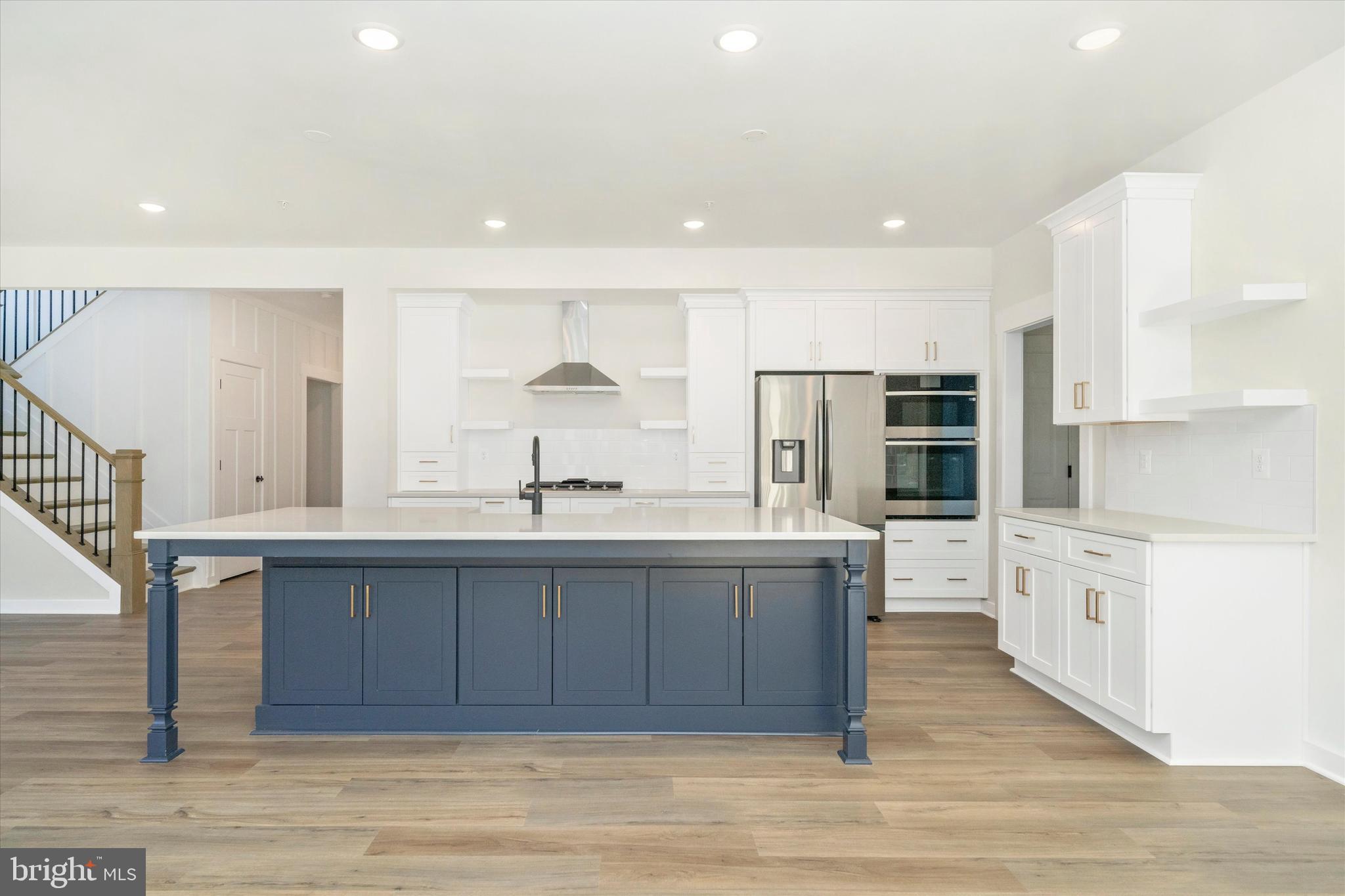 MILLERSVILLE - Residential