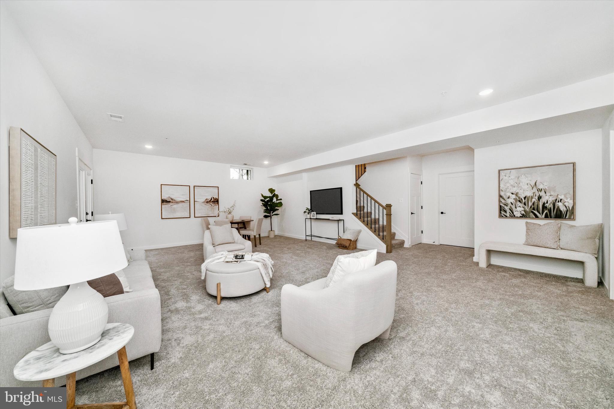 MILLERSVILLE - Residential