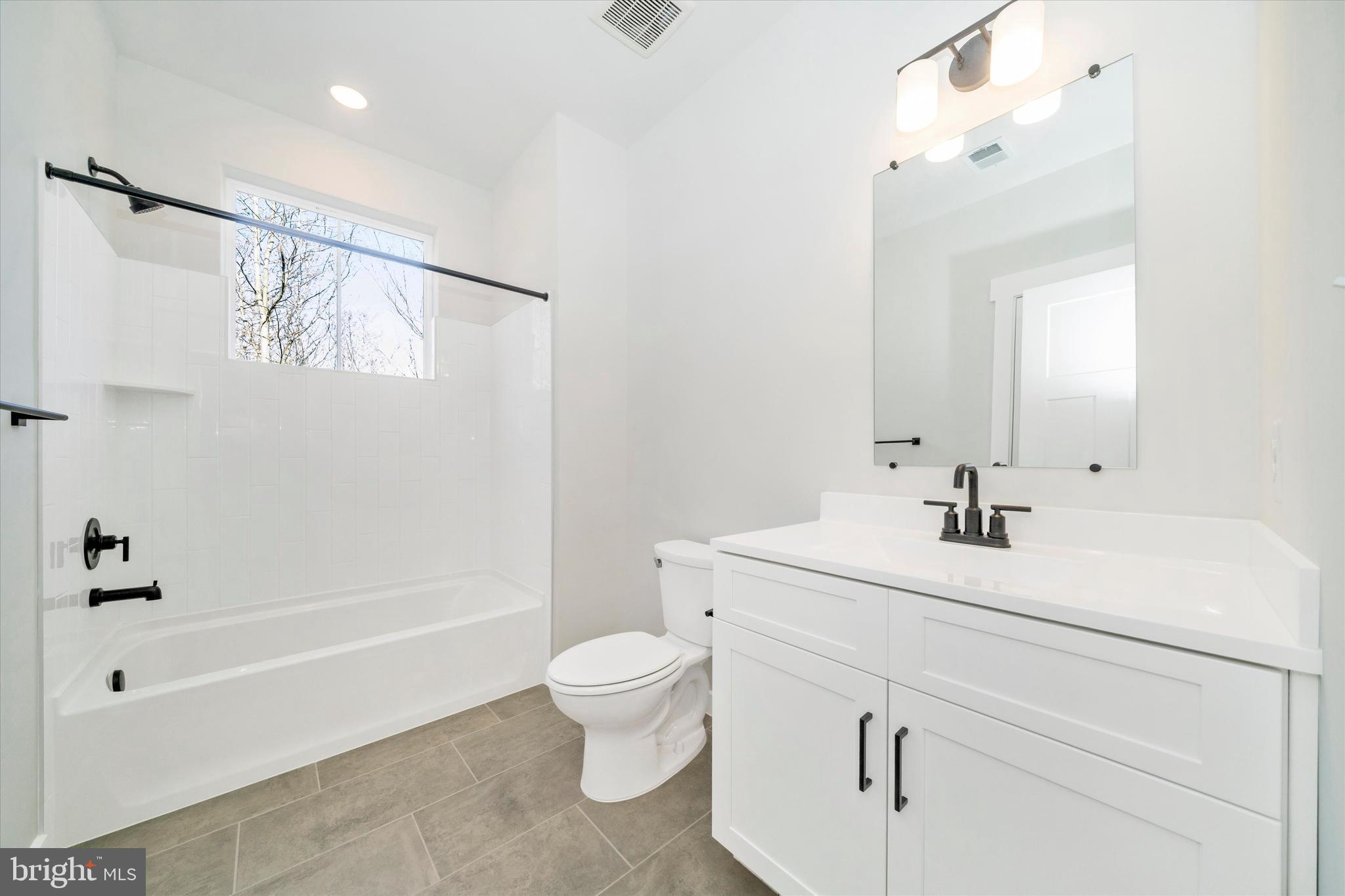 MILLERSVILLE - Residential