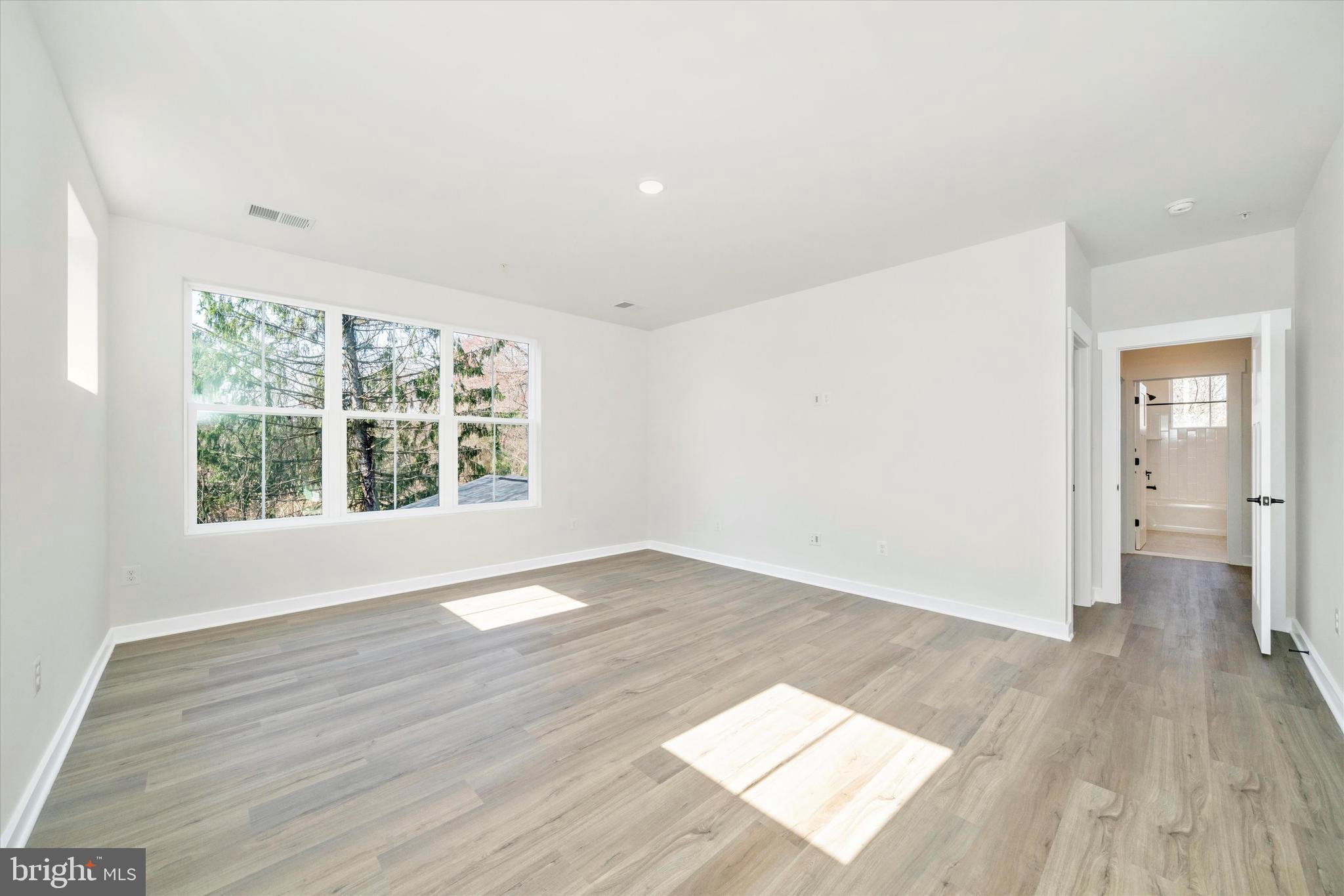 MILLERSVILLE - Residential