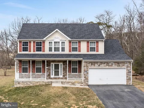 111 Cacapon Lane, Cross Junction, VA MLS: VAFV2024714
