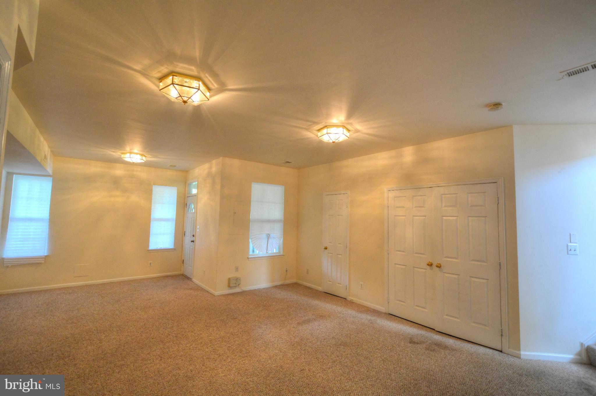 KINCAID FOREST - Residential Lease