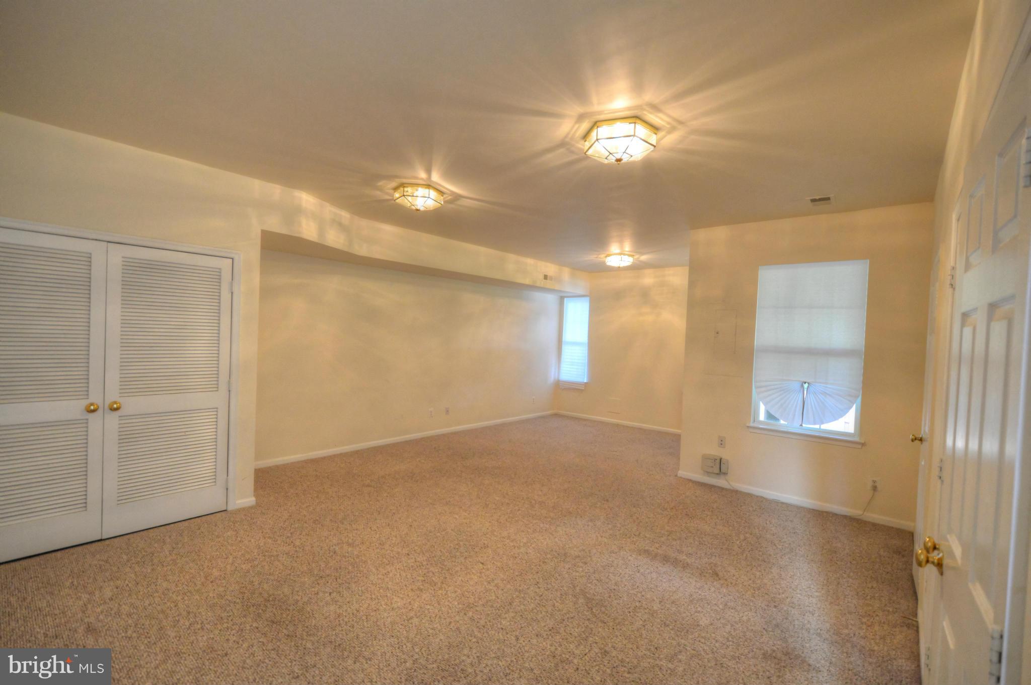 KINCAID FOREST - Residential Lease