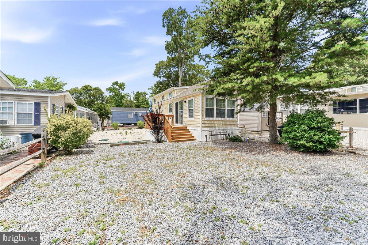 206 STAGECOACH ROAD 1412-1413