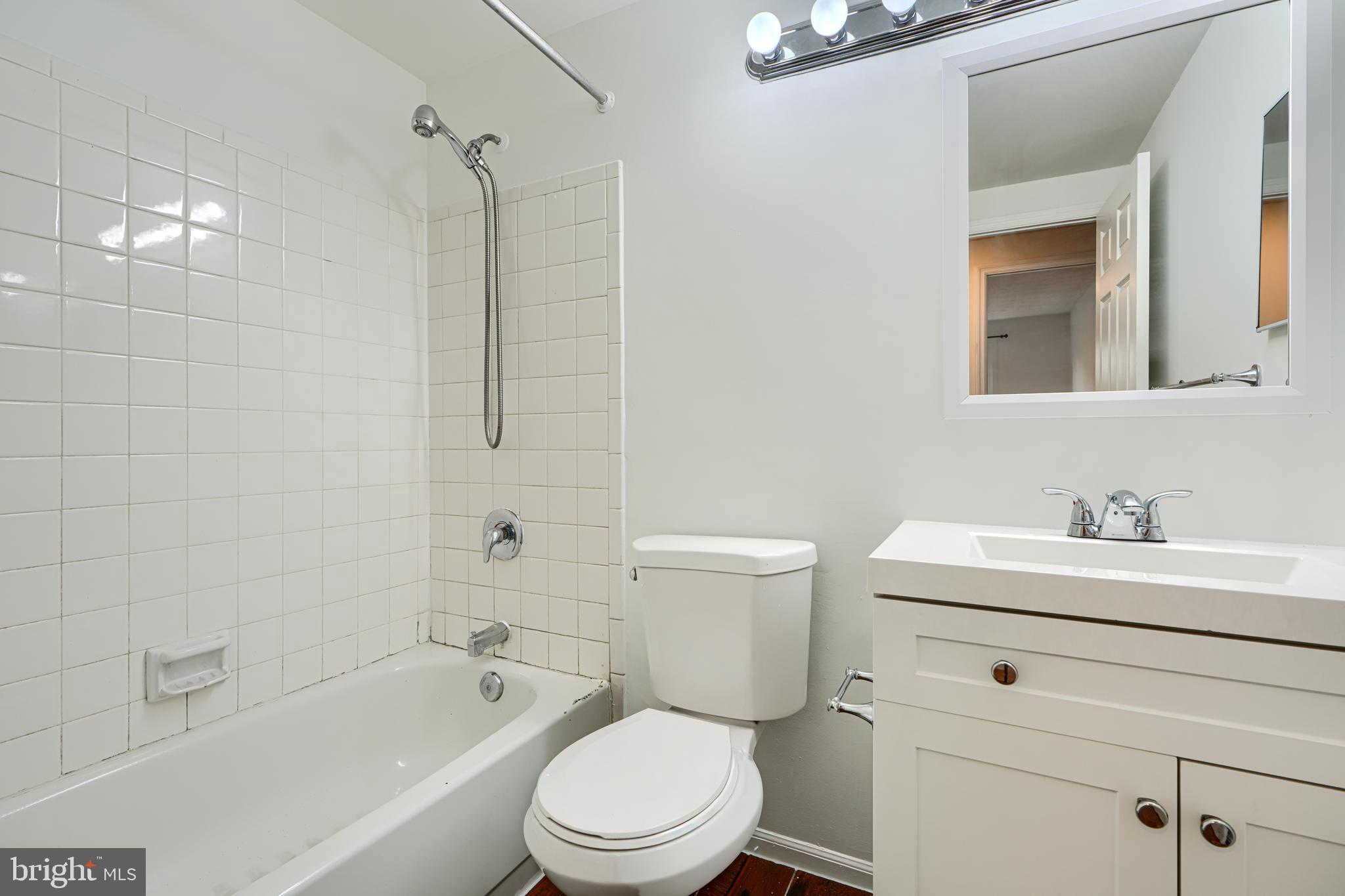 KINGS CONTRIVANCE - Residential