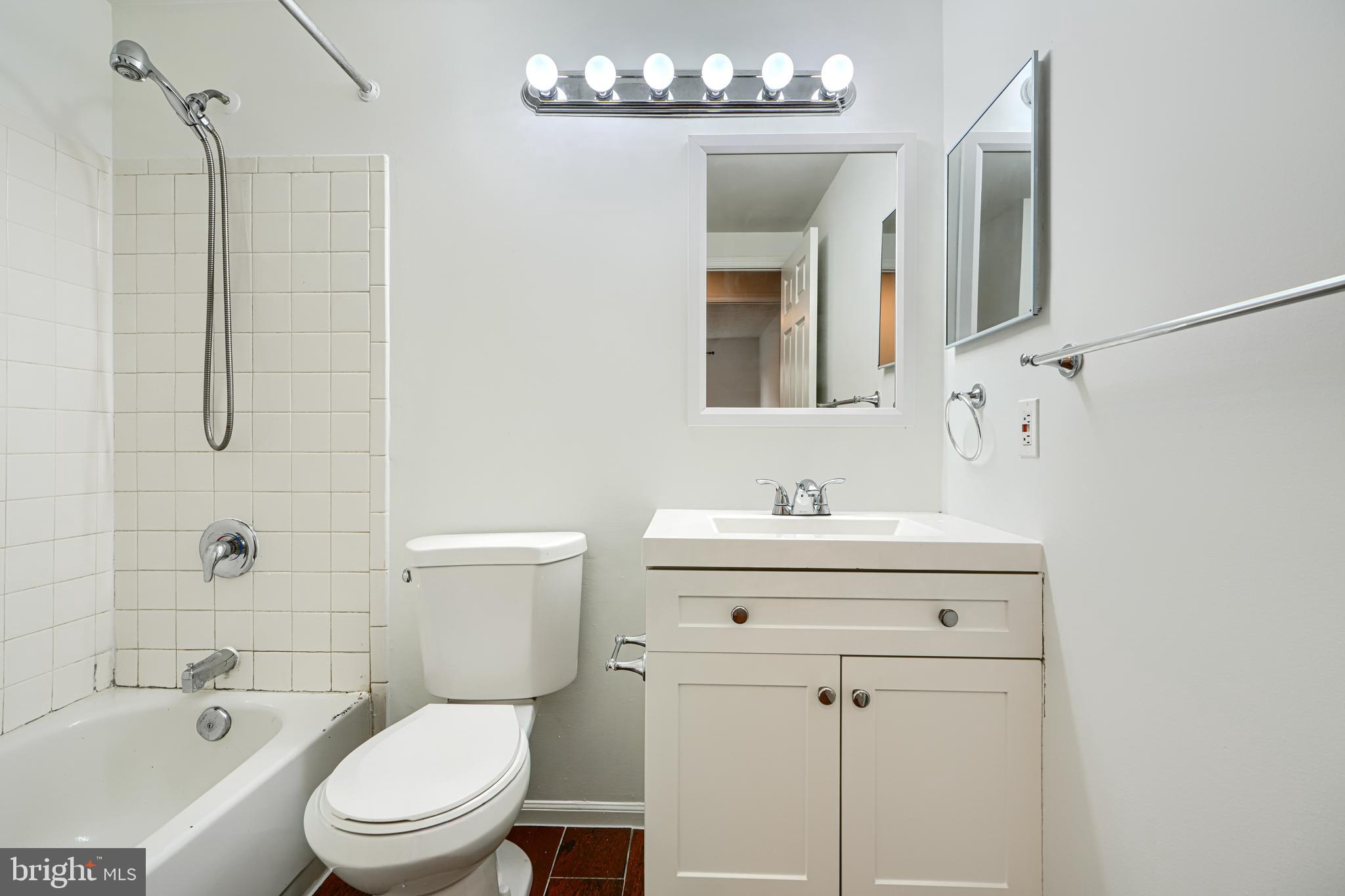 KINGS CONTRIVANCE - Residential