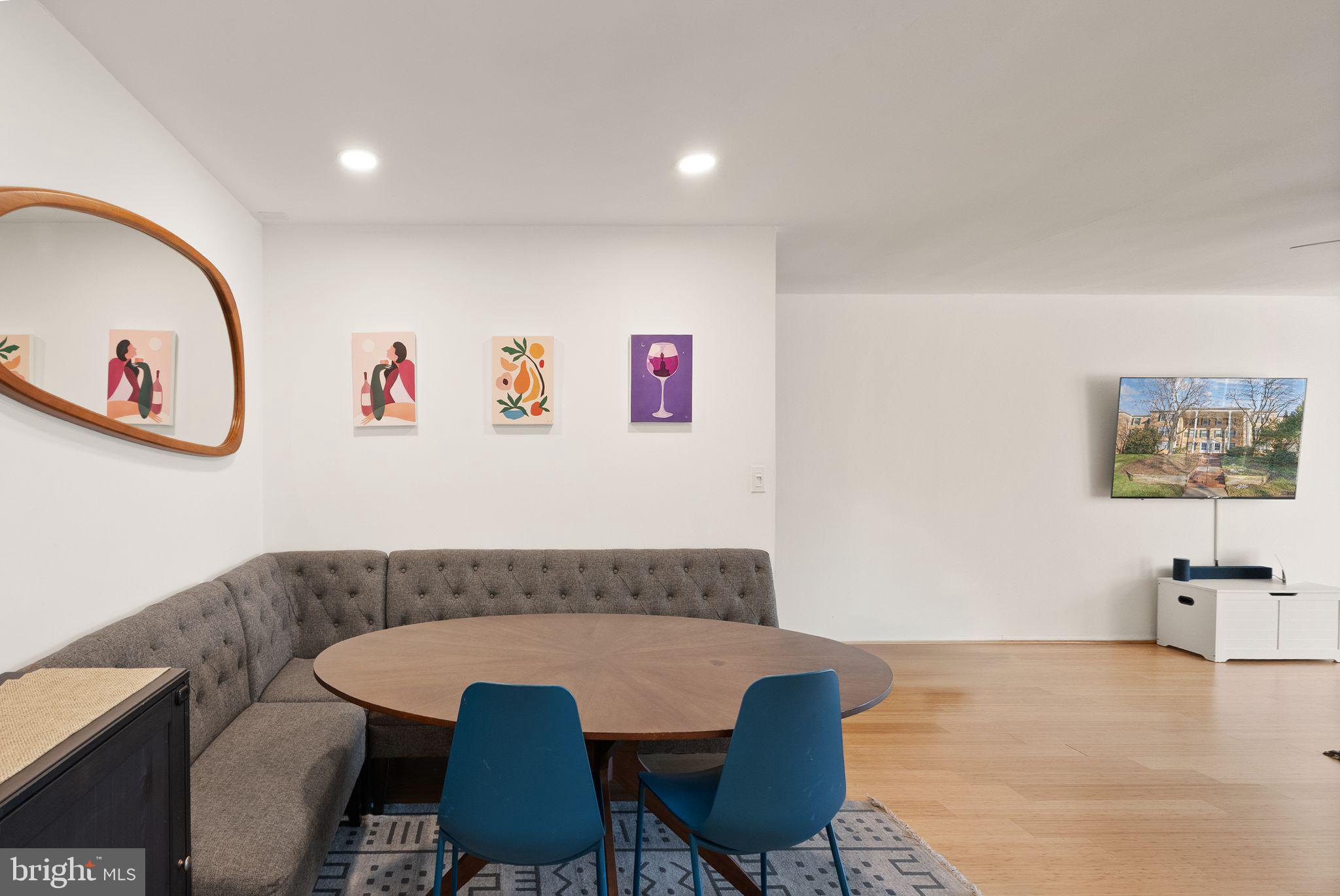 THE COLONIES - Residential