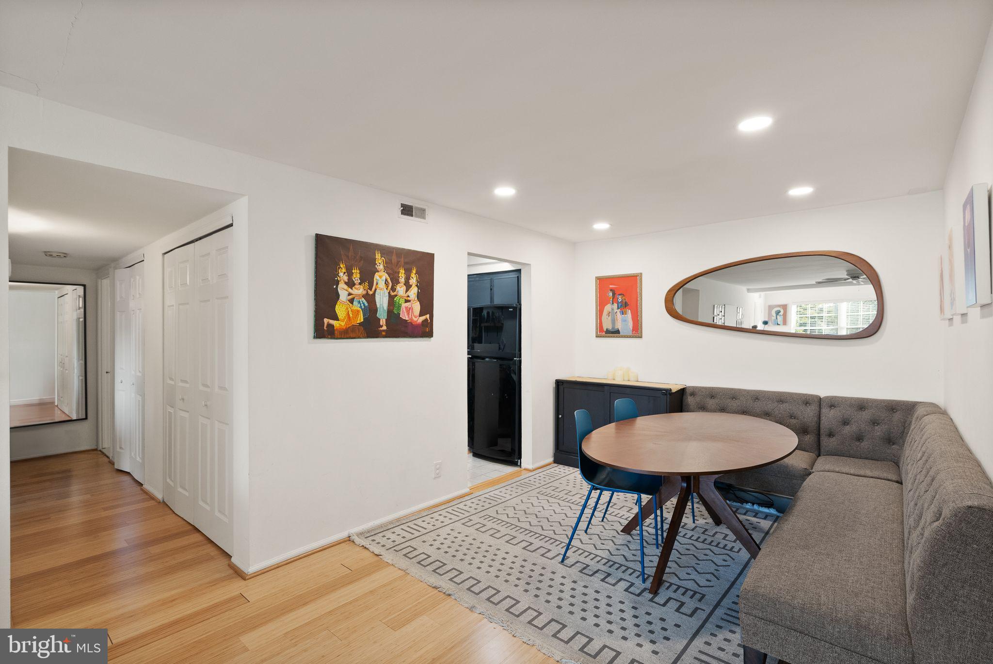 THE COLONIES - Residential