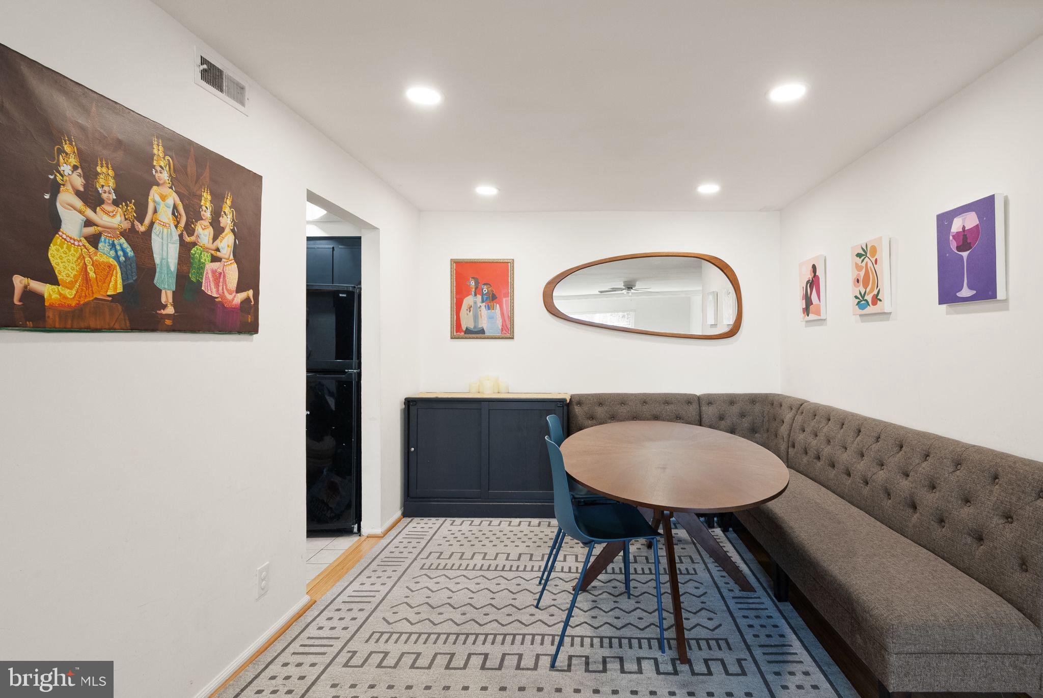 THE COLONIES - Residential