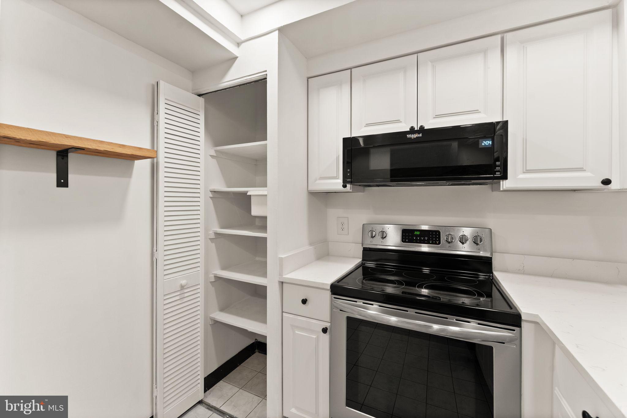 THE COLONIES - Residential